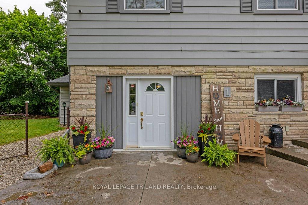 Photo 5 of 10025 Lyn Court, Central Elgin, Lynhurst — HOMEH
