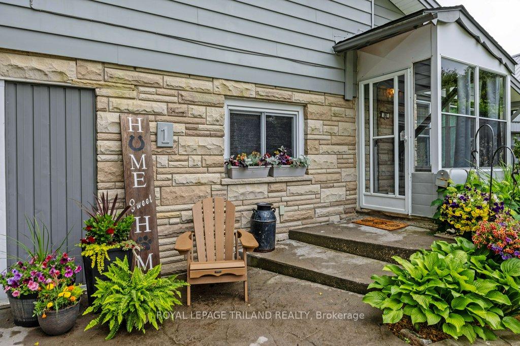 Photo 6 of 10025 Lyn Court, Central Elgin, Lynhurst — HOMEH