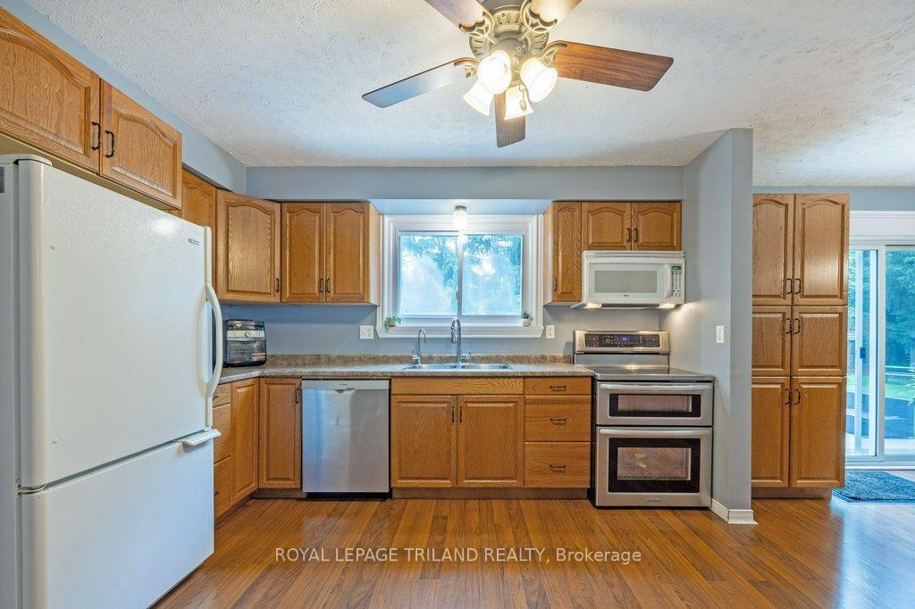 Photo 11 of 10025 Lyn Court, Central Elgin, Lynhurst — HOMEH