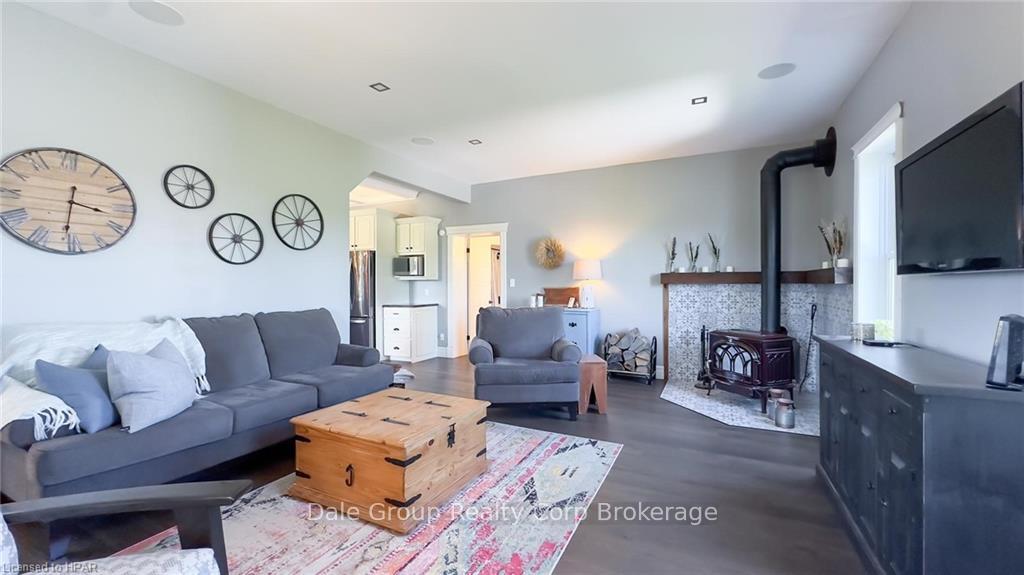 Photo 17 of 40370 Winthrop Road, Central Huron, Hullett — HOMEH