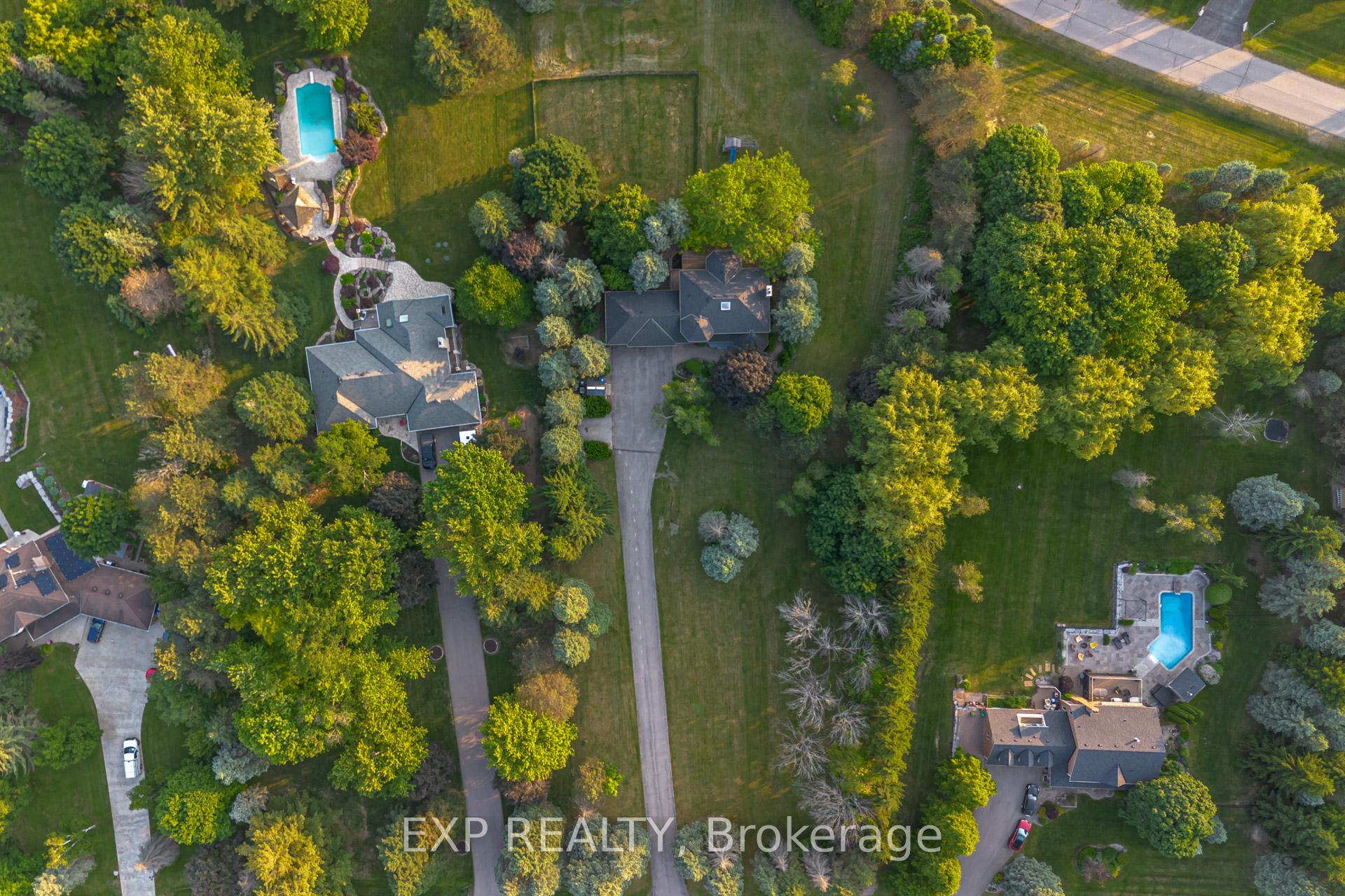 Photo 37 of 8 Humber Trail, Caledon, Palgrave — HOMEH