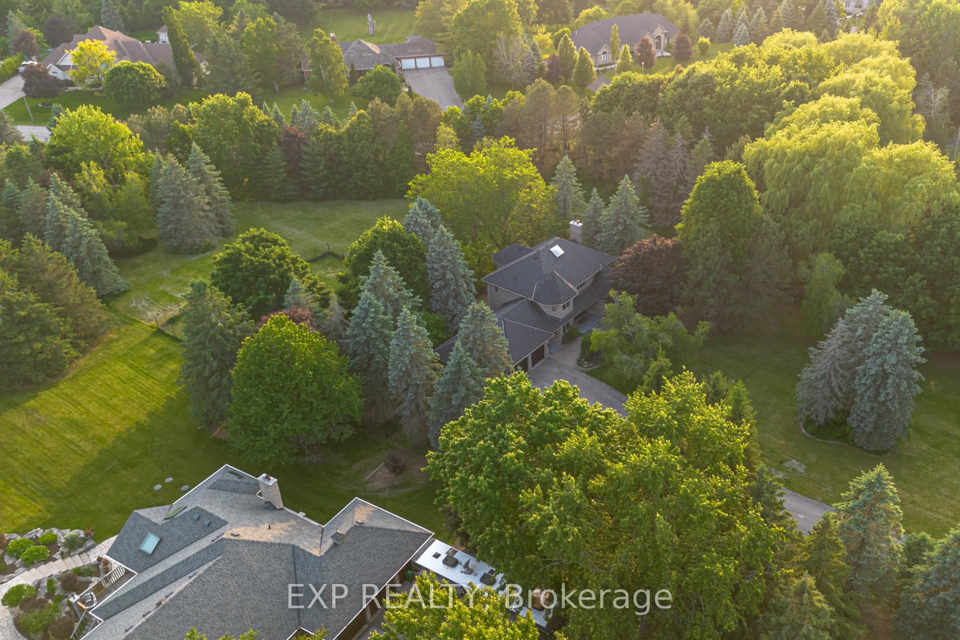 Photo 6 of 8 Humber Trail, Caledon, Palgrave — HOMEH