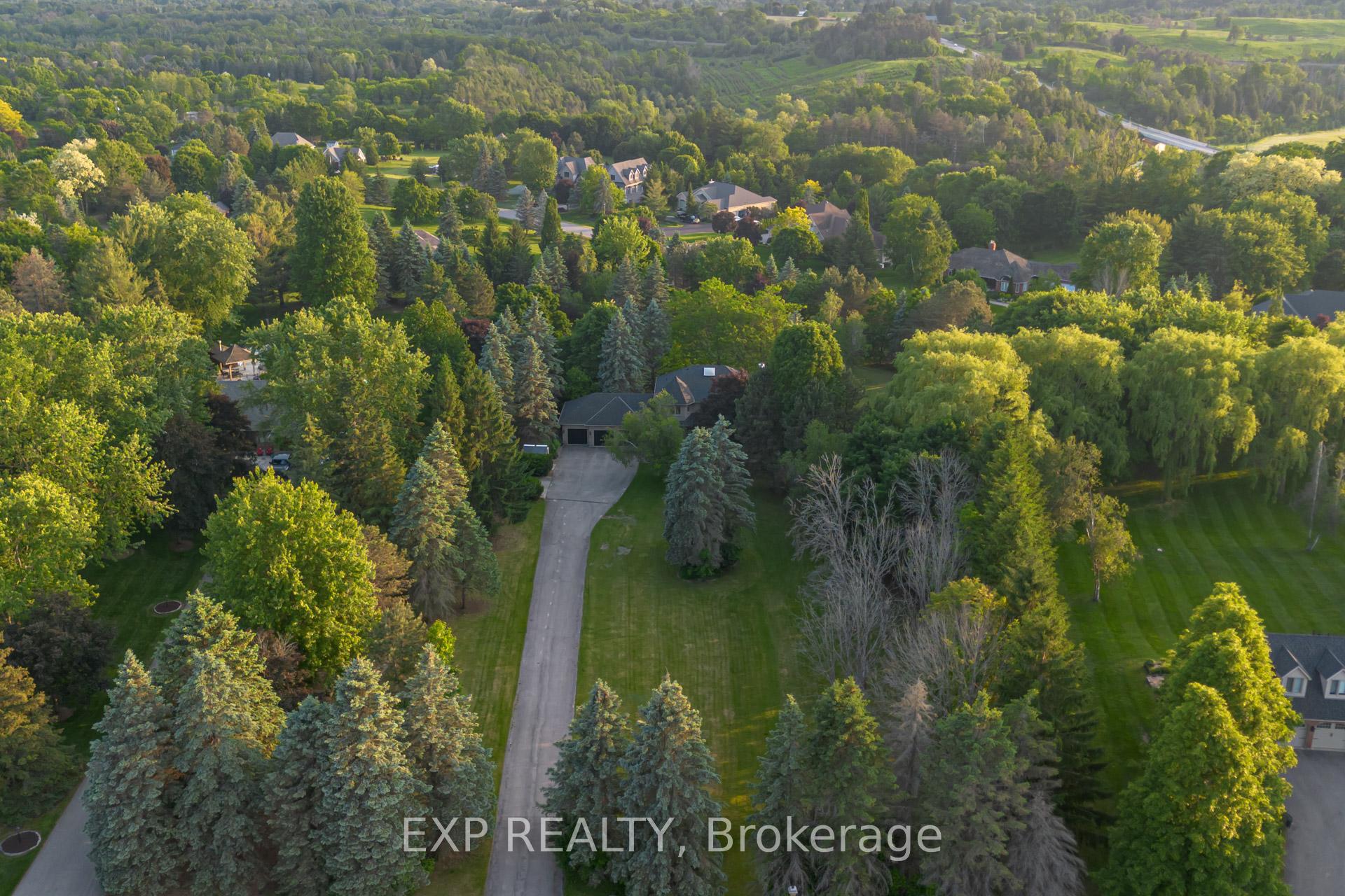 Photo 43 of 8 Humber Trail, Caledon, Palgrave — HOMEH