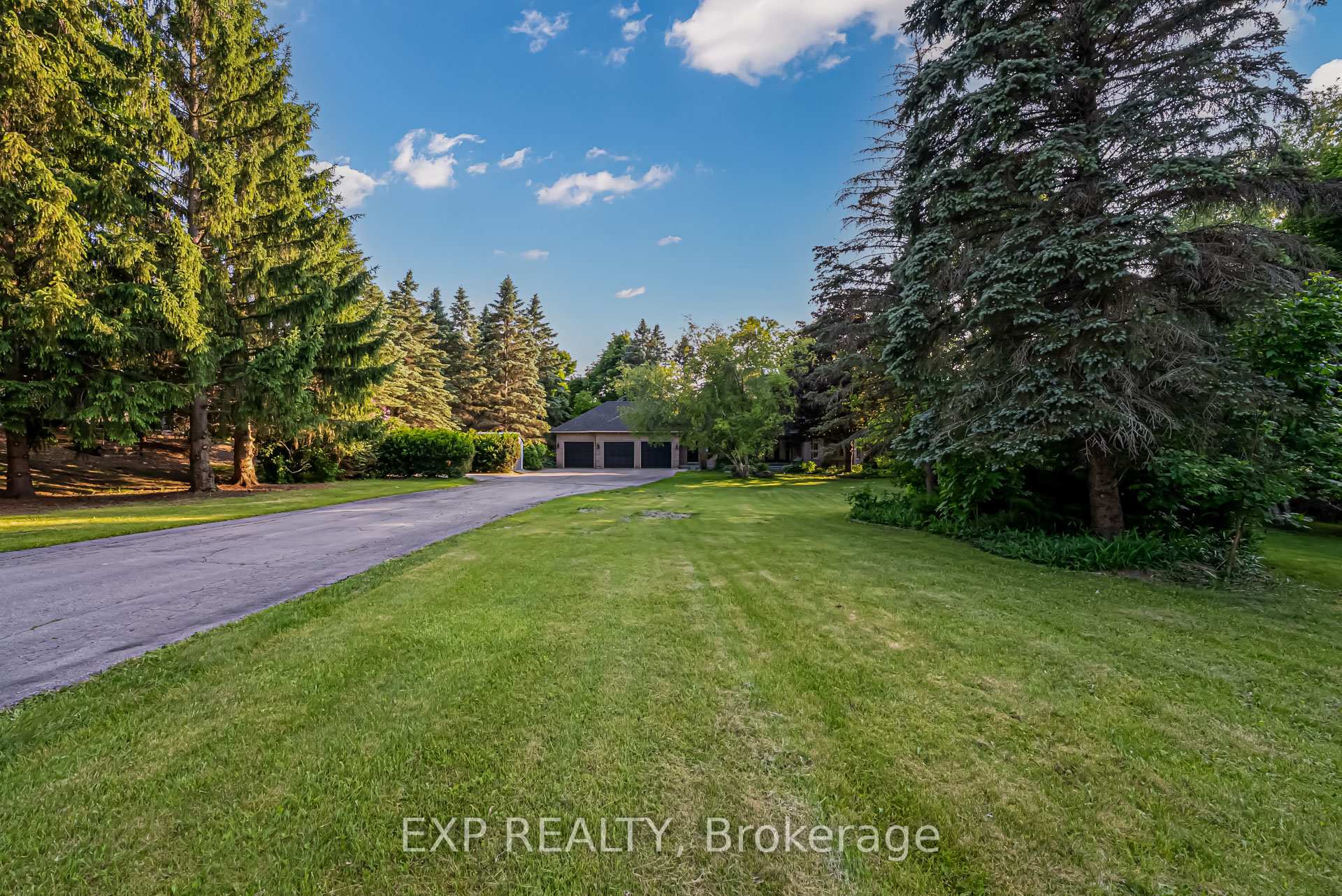 Photo 33 of 8 Humber Trail, Caledon, Palgrave — HOMEH