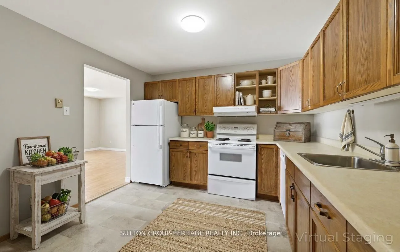Photo 7 of Unit 102, 2418 Mountland Drive, Peterborough, Monaghan Ward 2 — HOMEH
