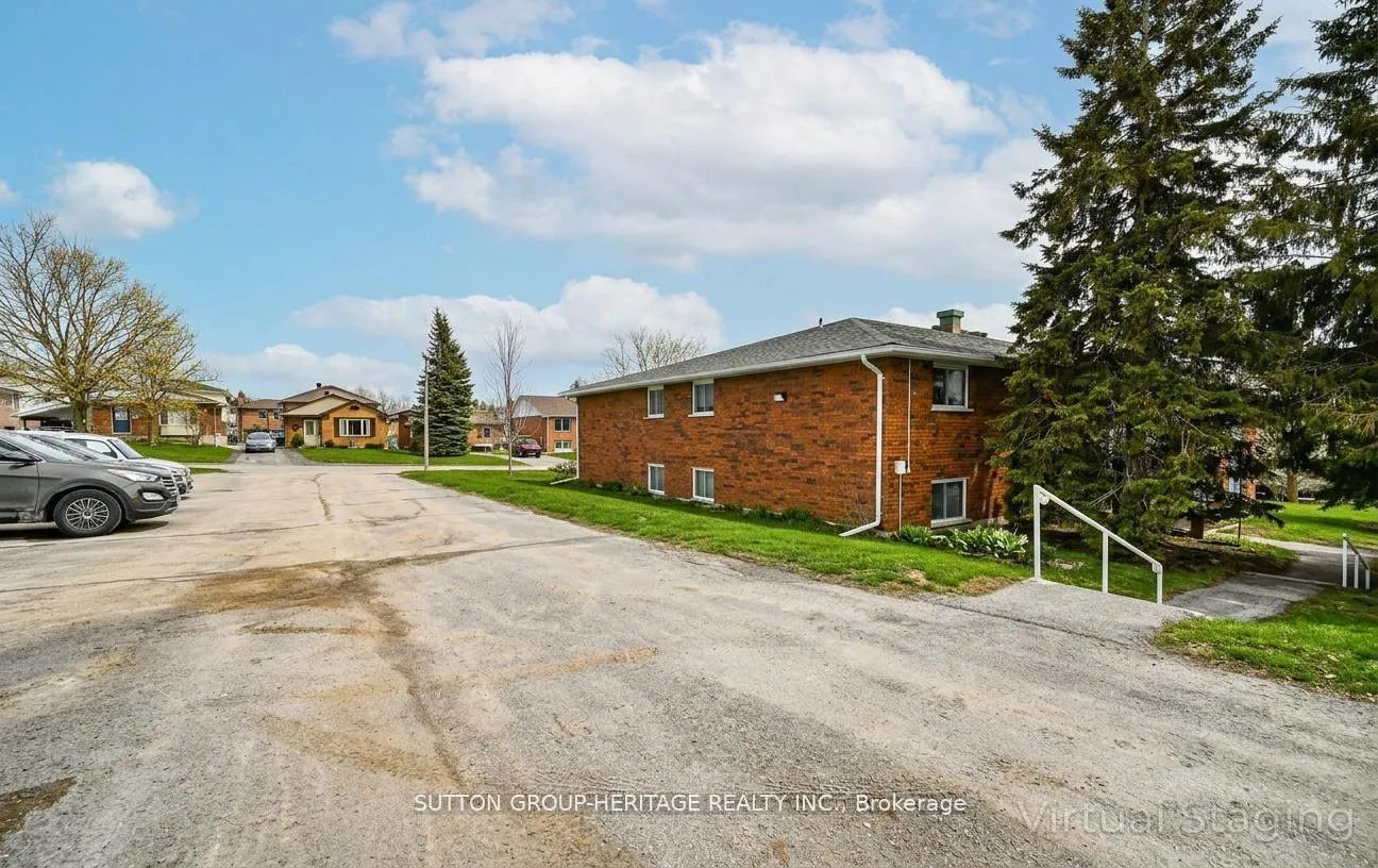 Photo 12 of Unit 102, 2418 Mountland Drive, Peterborough, Monaghan Ward 2 — HOMEH