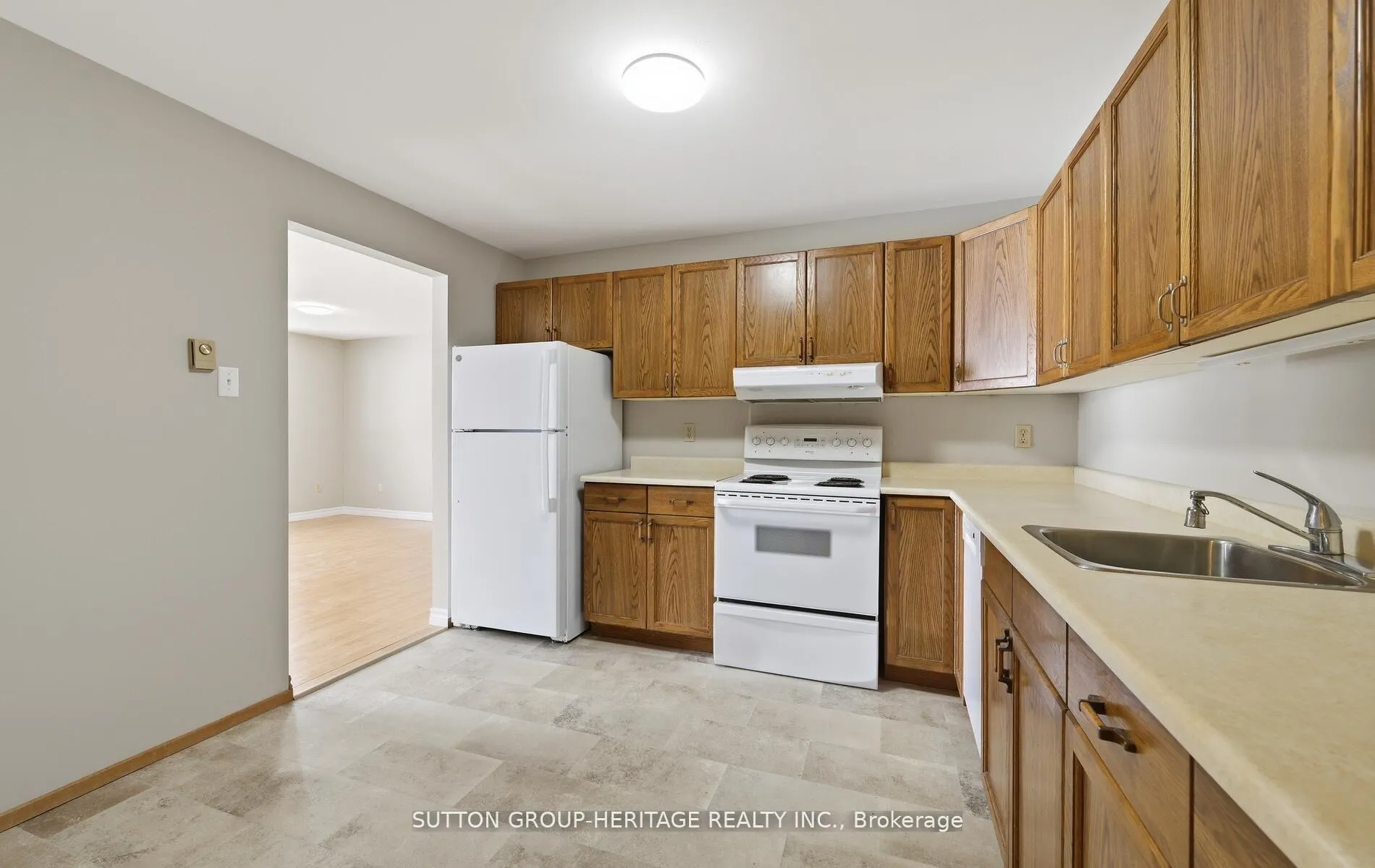 Photo 20 of Unit 102, 2418 Mountland Drive, Peterborough, Monaghan Ward 2 — HOMEH