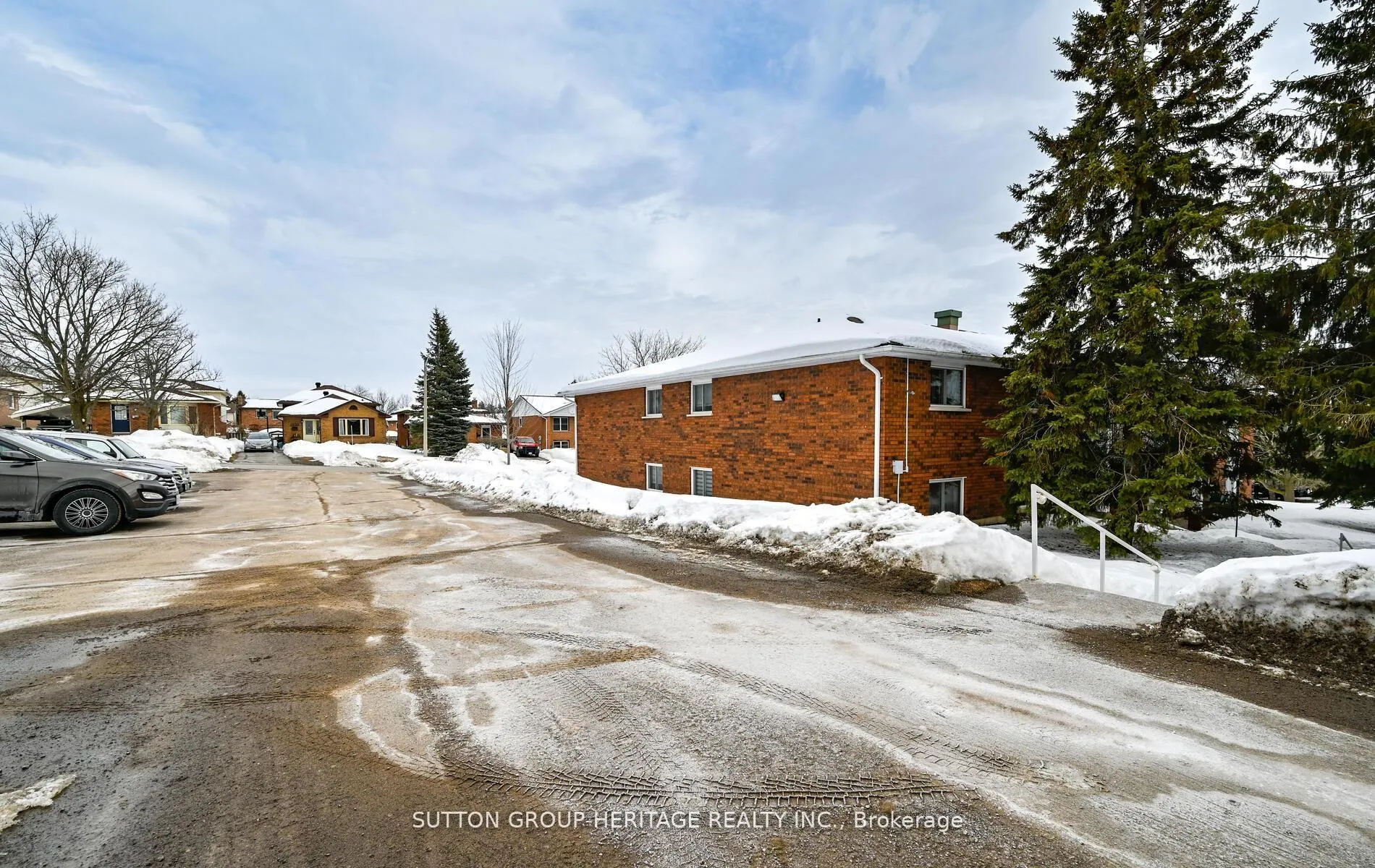 Photo 24 of Unit 102, 2418 Mountland Drive, Peterborough, Monaghan Ward 2 — HOMEH