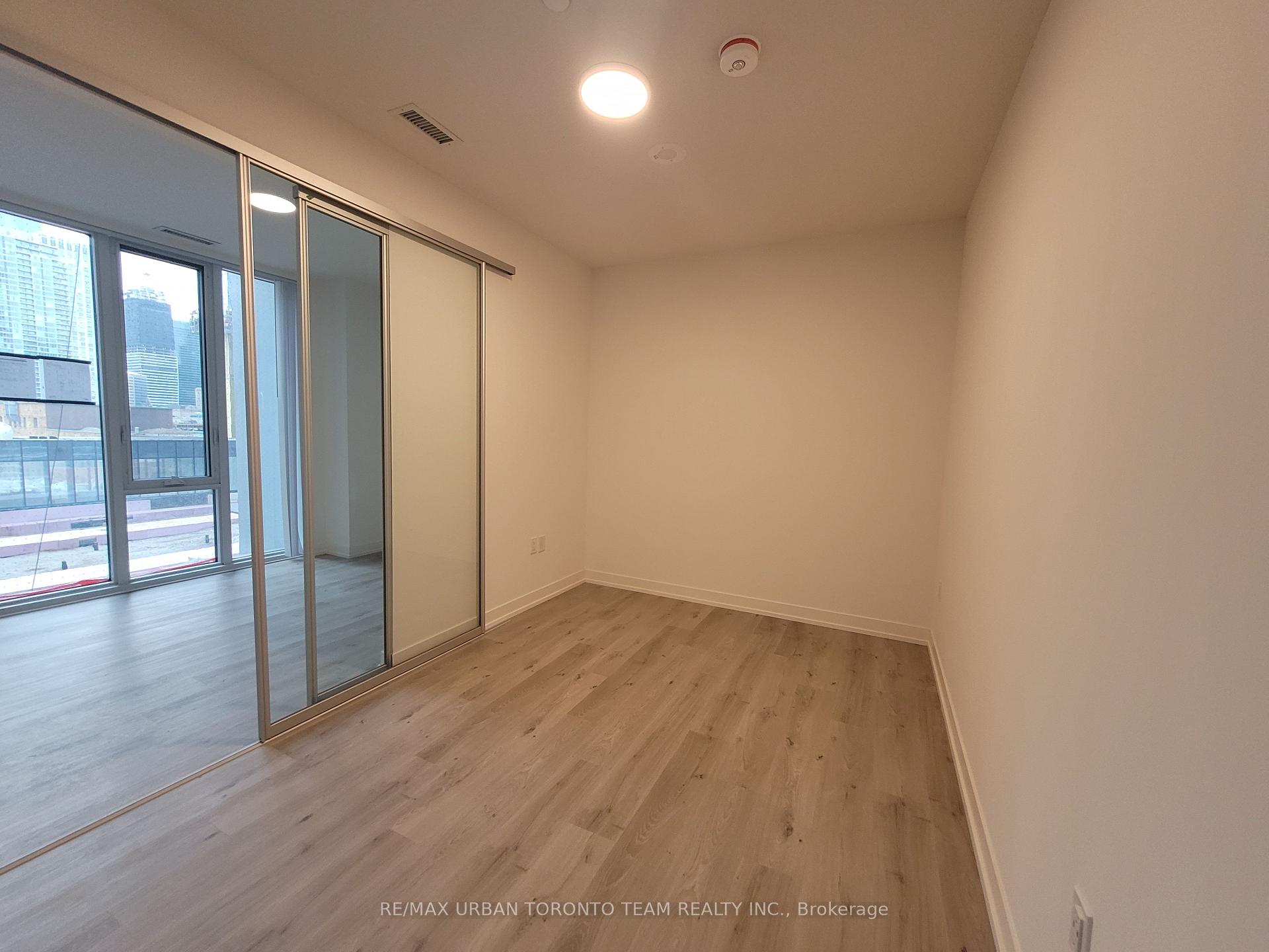 Photo 12 of Unit 819, 138 Downes Street, Toronto, Waterfront Communities — HOMEH