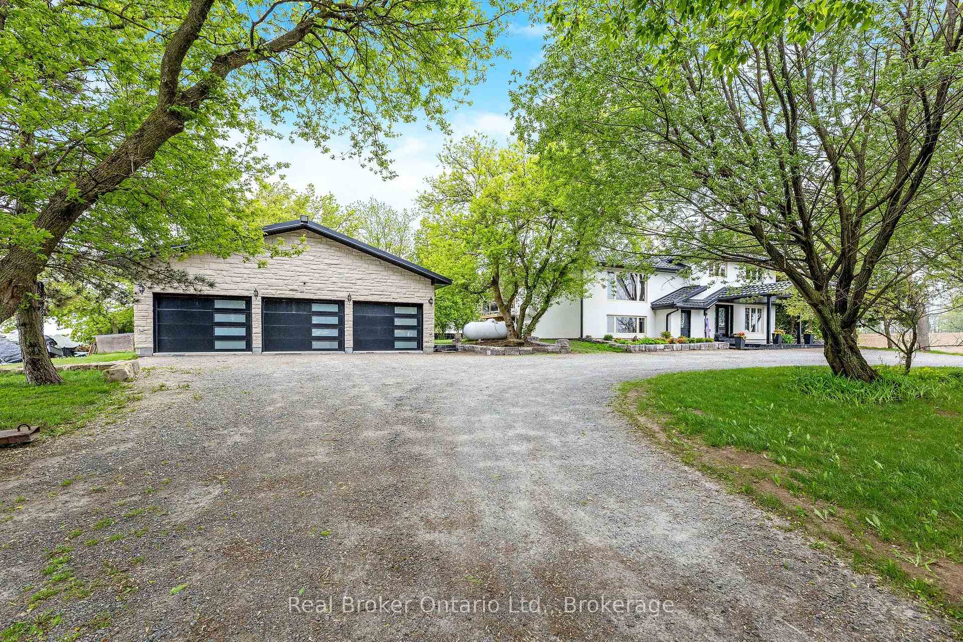 Front of 5938 Trafalgar Road