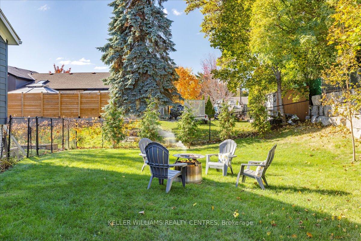 Photo 44 of 10 Patricia Place, Georgina, Keswick South — HOMEH