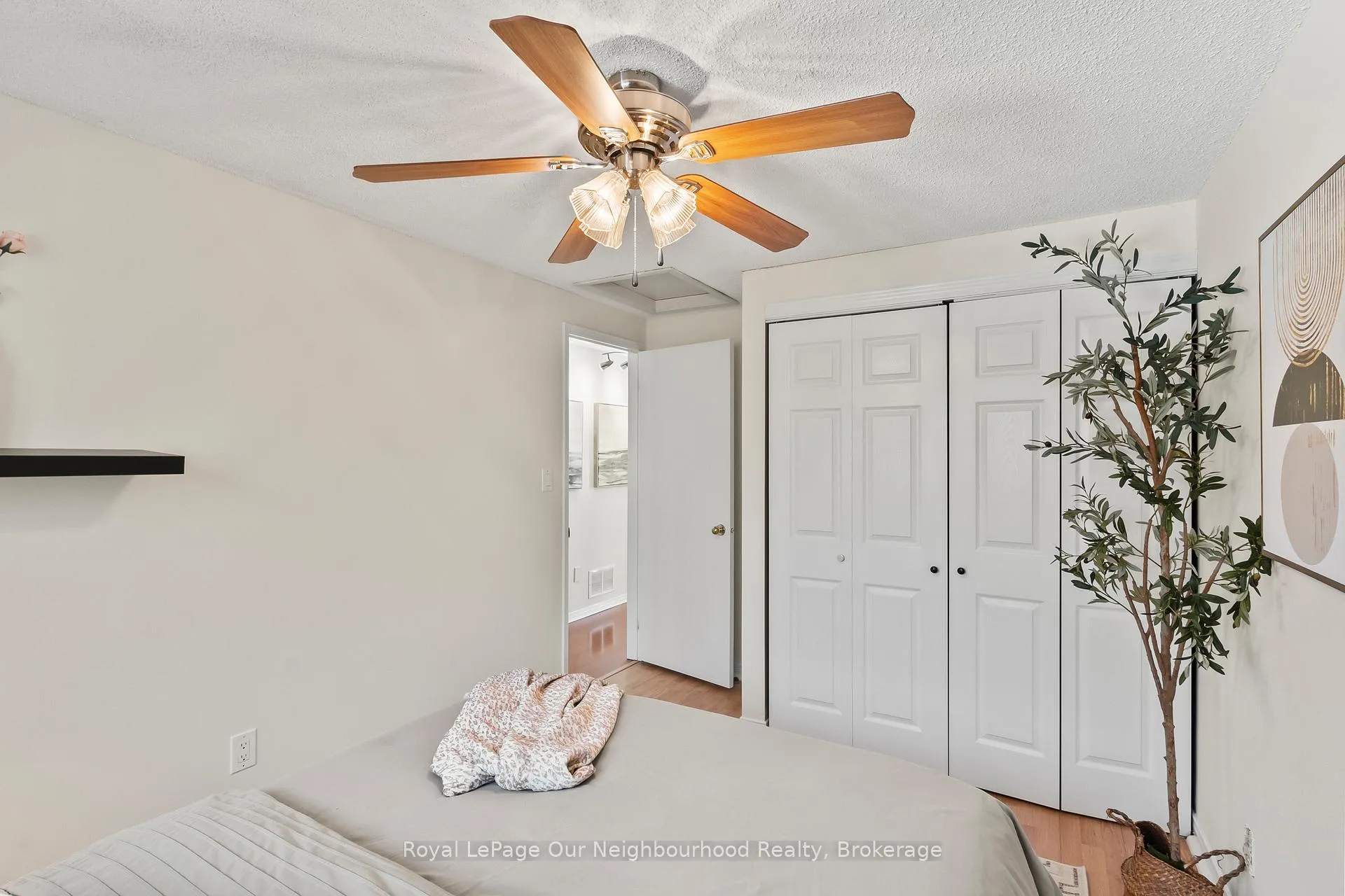 Photo 25 of 1110 Snowberry Street, Oshawa, Pinecrest — HOMEH