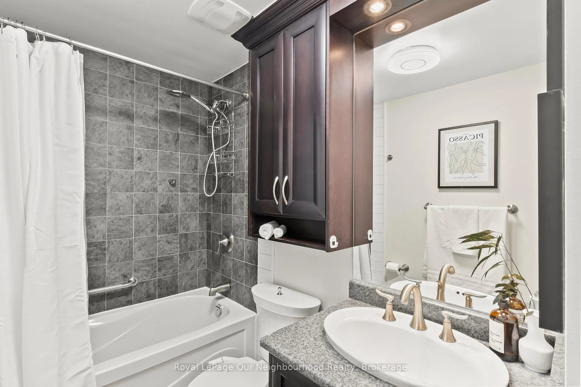 Photo 28 of 1110 Snowberry Street, Oshawa, Pinecrest — HOMEH