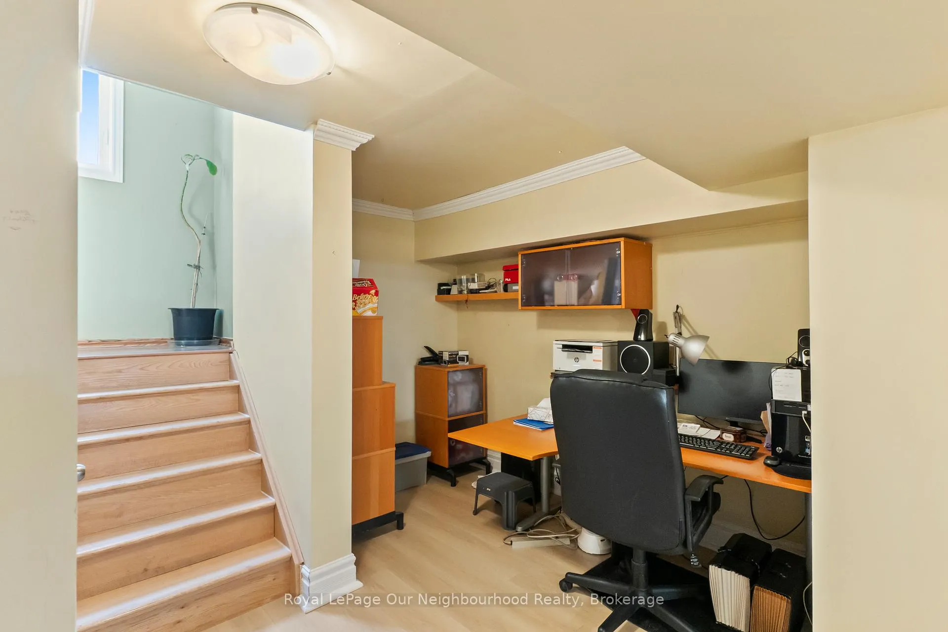 Photo 32 of 1110 Snowberry Street, Oshawa, Pinecrest — HOMEH