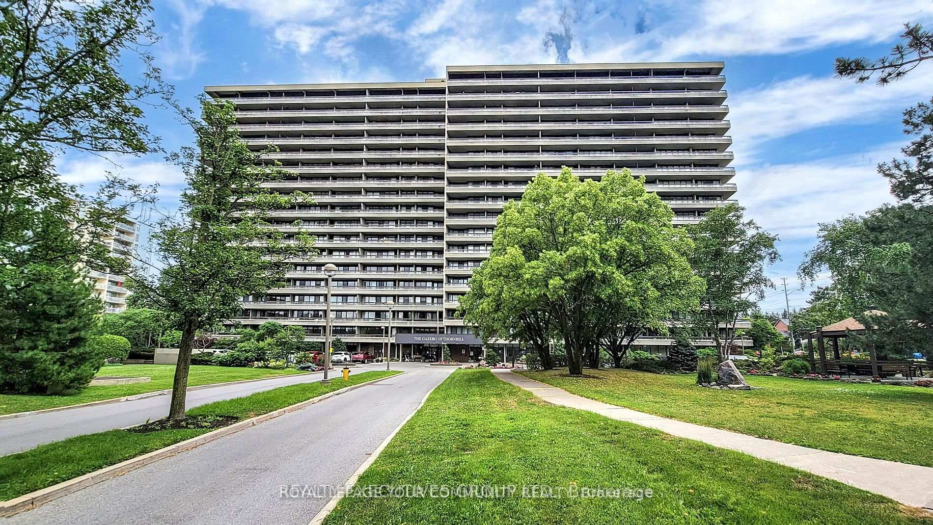 Front of Unit 901, 8111 Yonge Street