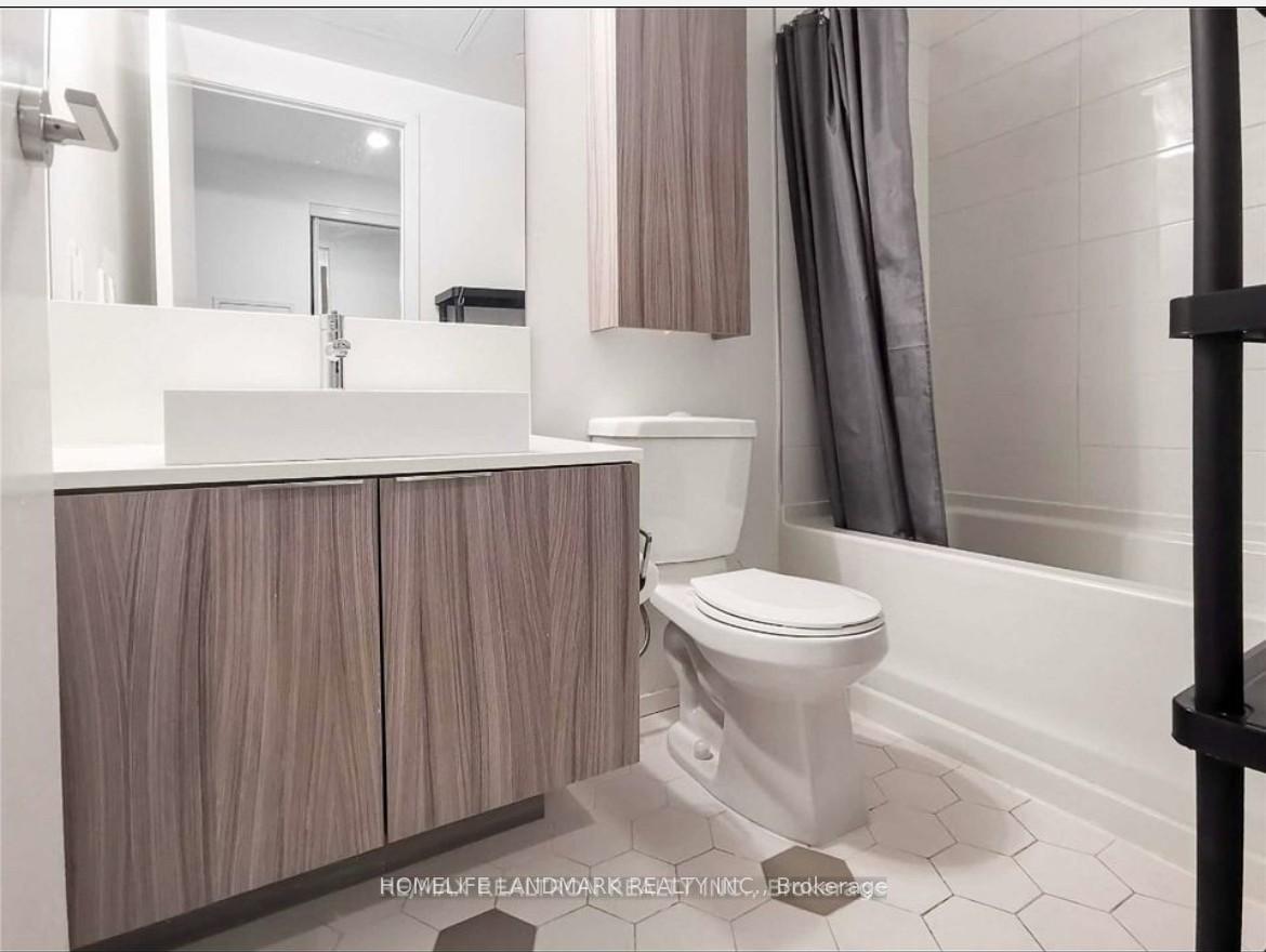 Photo 9 of Unit 811, 68 Shuter Street, Toronto, Church-Yonge Corridor — HOMEH