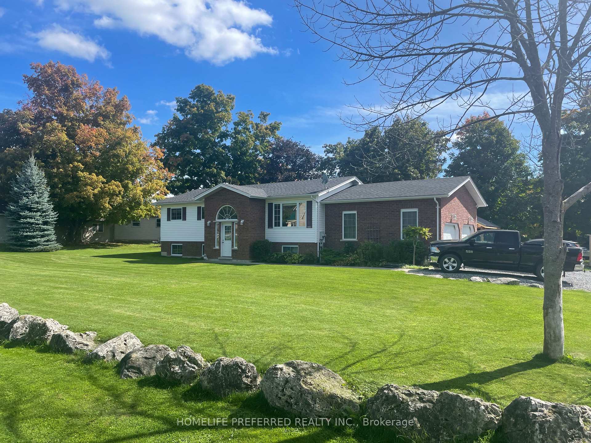 Photo 3 of 2445 Workman Street, Cavan Monaghan, Cavan Twp — HOMEH