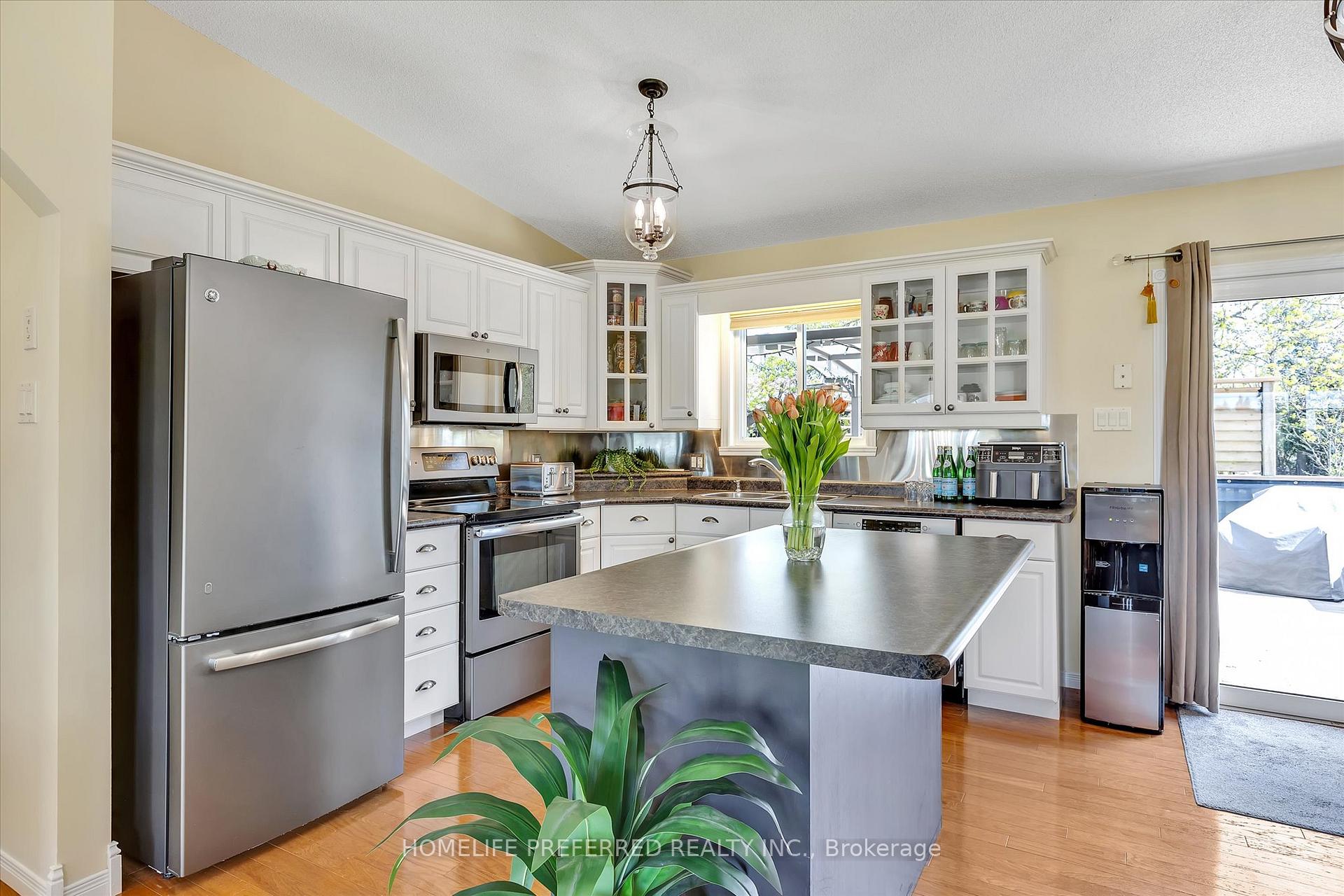 Photo 13 of 2445 Workman Street, Cavan Monaghan, Cavan Twp — HOMEH