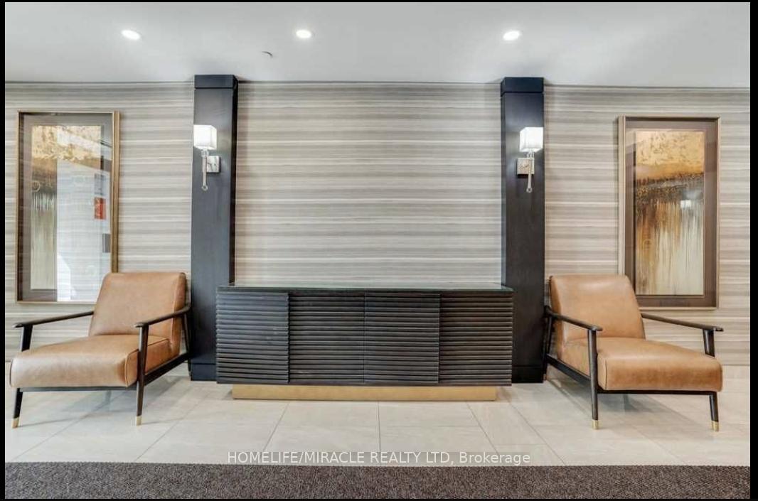 Photo 3 of Unit 210, 125 Shoreview Place, Hamilton, Lakeshore — HOMEH
