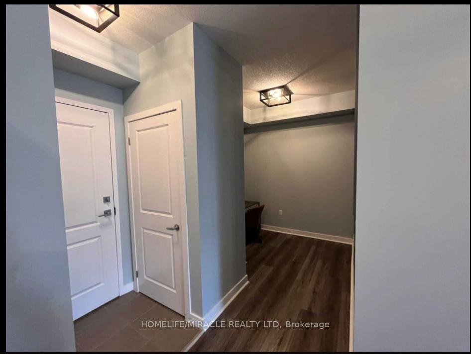 Photo 4 of Unit 210, 125 Shoreview Place, Hamilton, Lakeshore — HOMEH