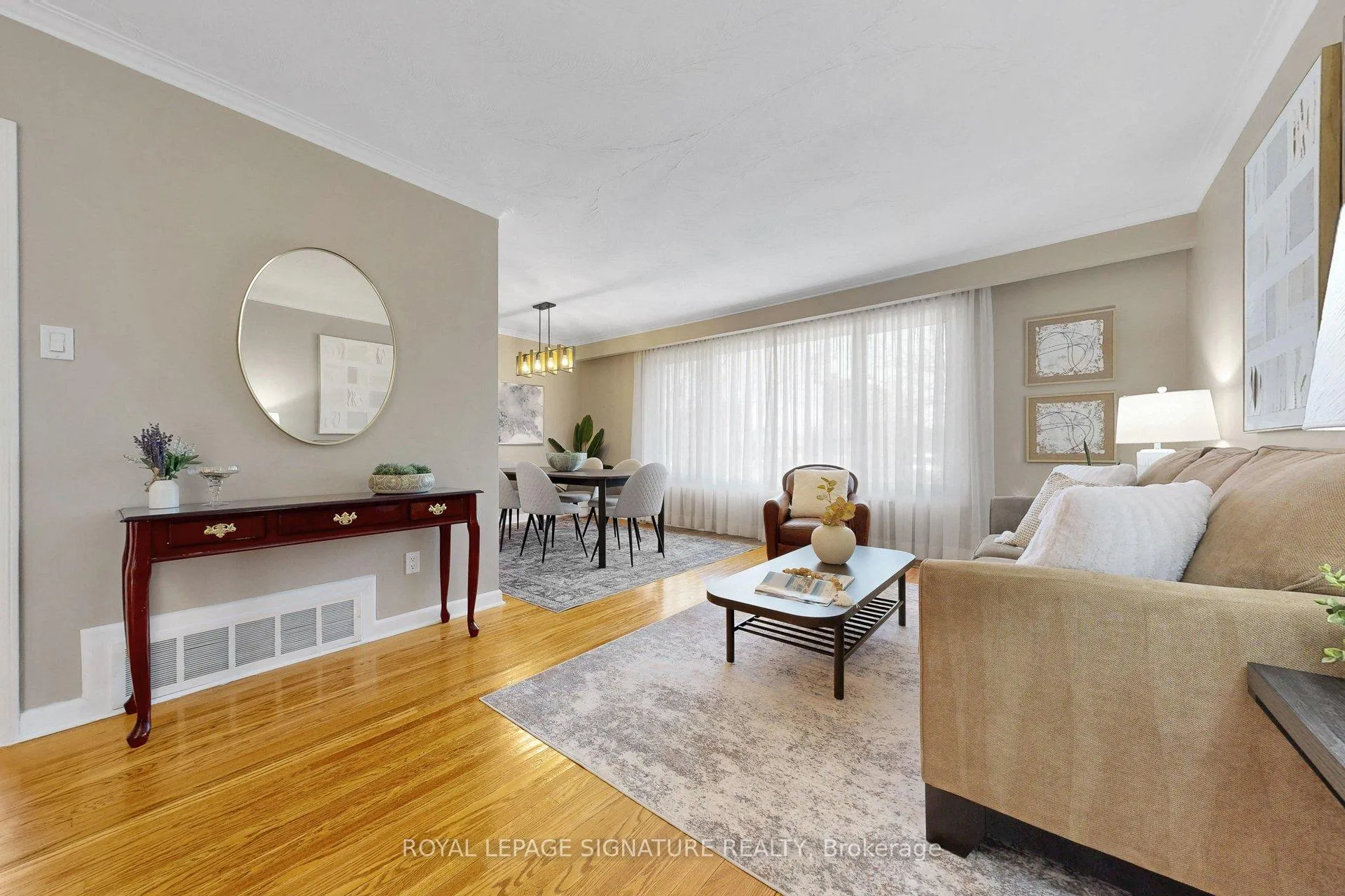 Photo 7 of 16 Renault Crescent, Etobicoke, Humber Heights — HOMEH