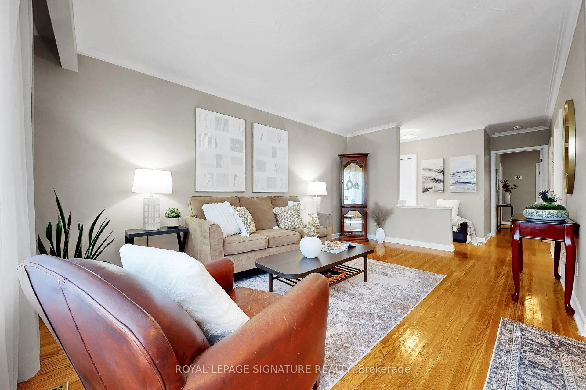 Photo 9 of 16 Renault Crescent, Etobicoke, Humber Heights — HOMEH