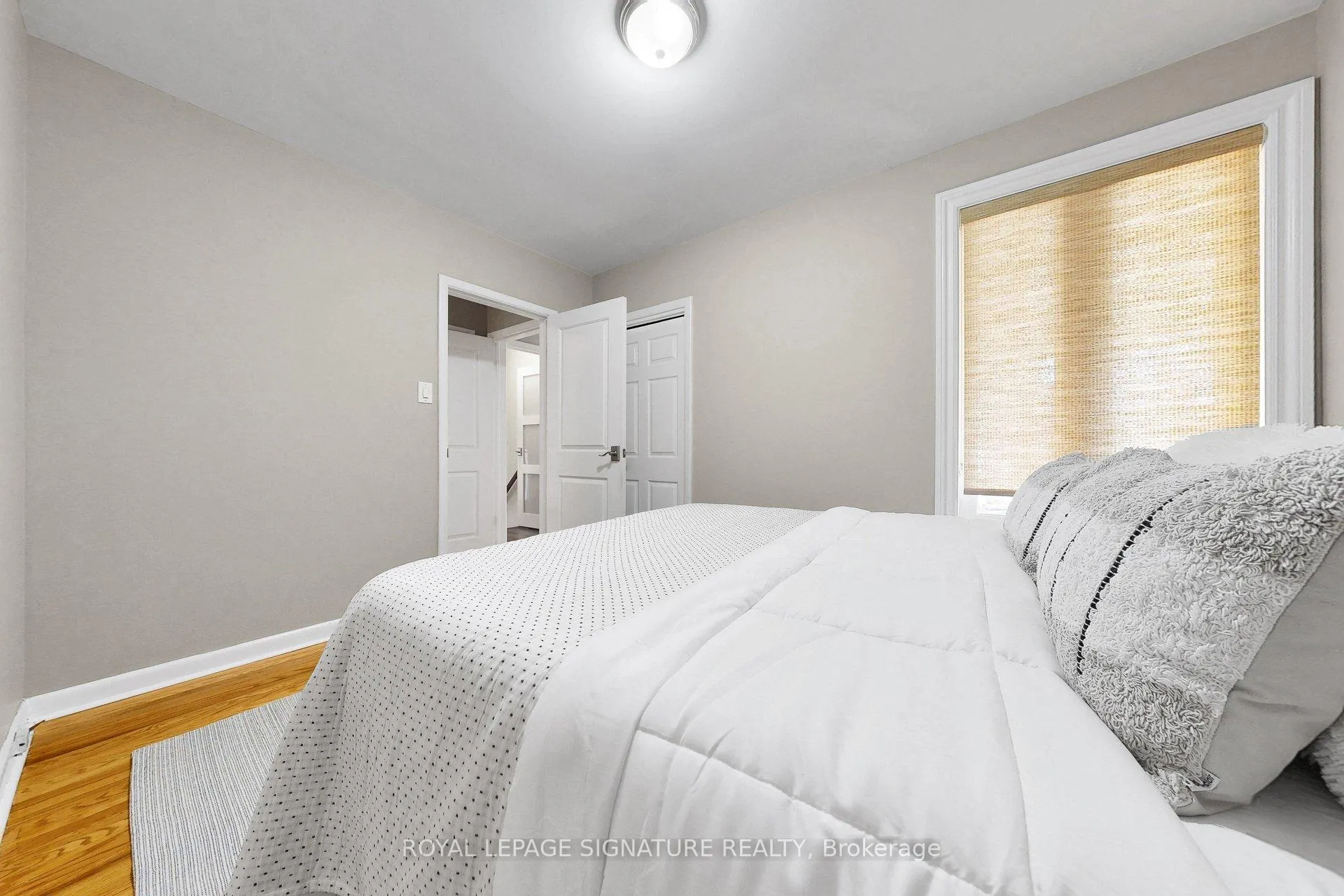 Photo 21 of 16 Renault Crescent, Etobicoke, Humber Heights — HOMEH