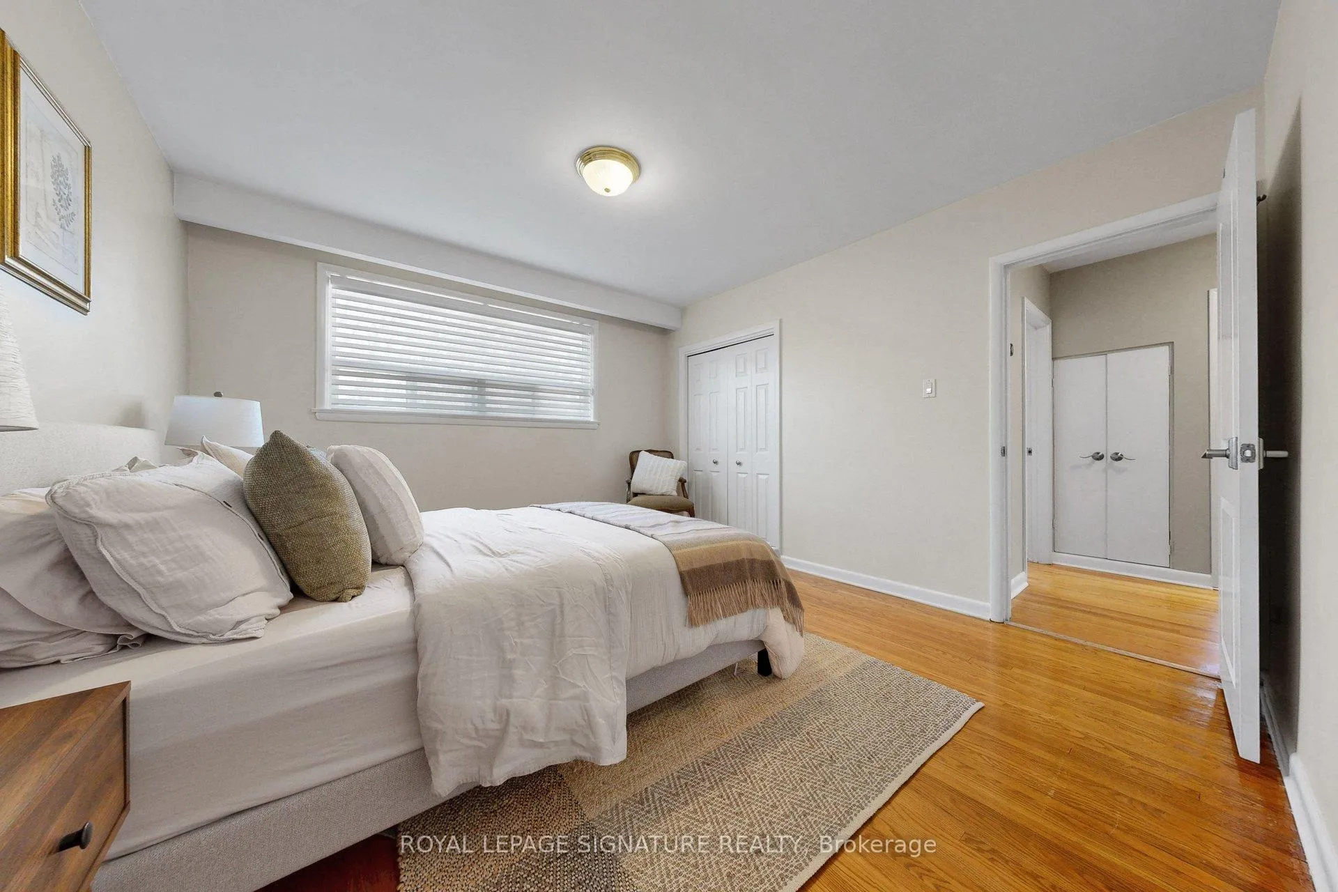 Photo 25 of 16 Renault Crescent, Etobicoke, Humber Heights — HOMEH