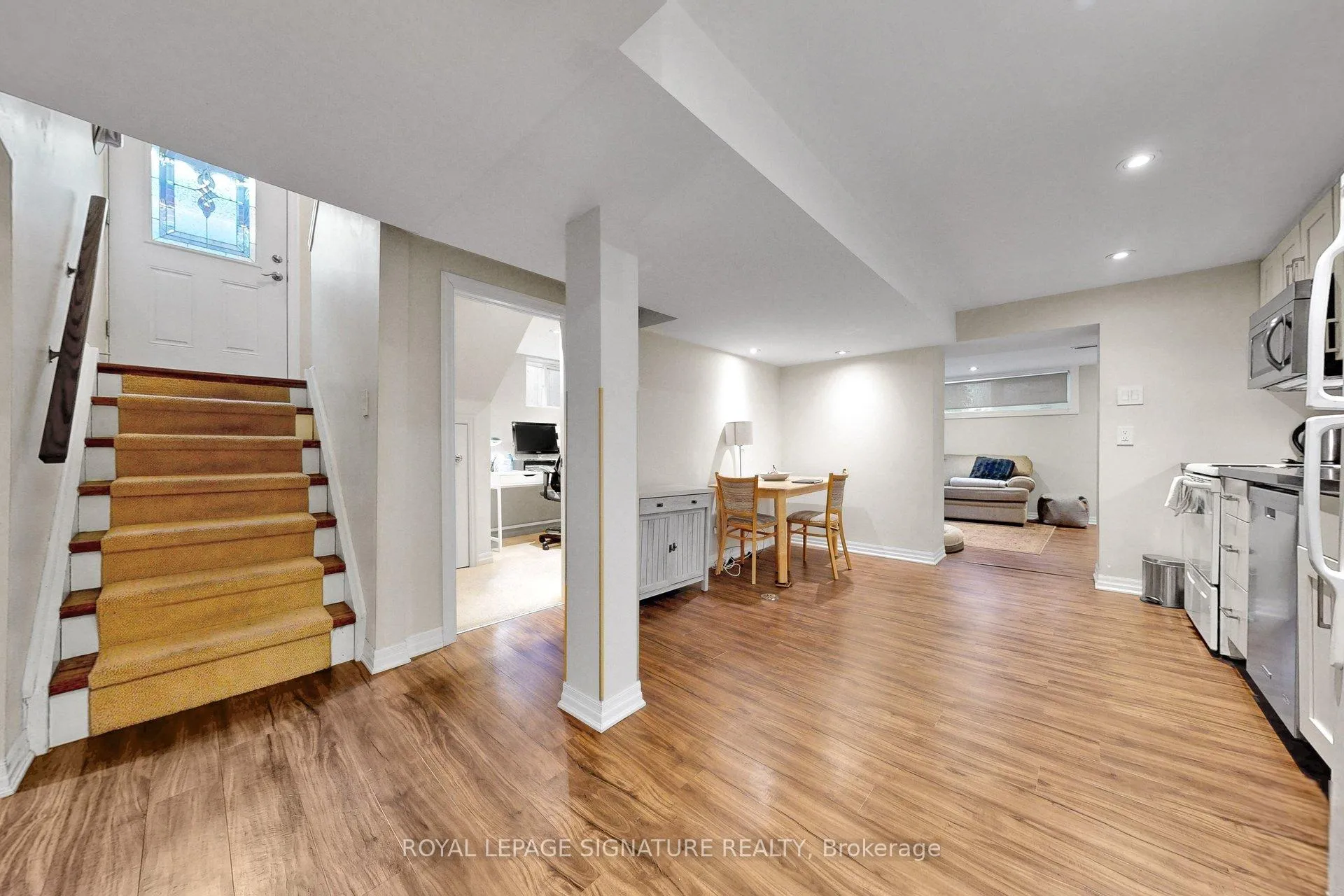 Photo 29 of 16 Renault Crescent, Etobicoke, Humber Heights — HOMEH