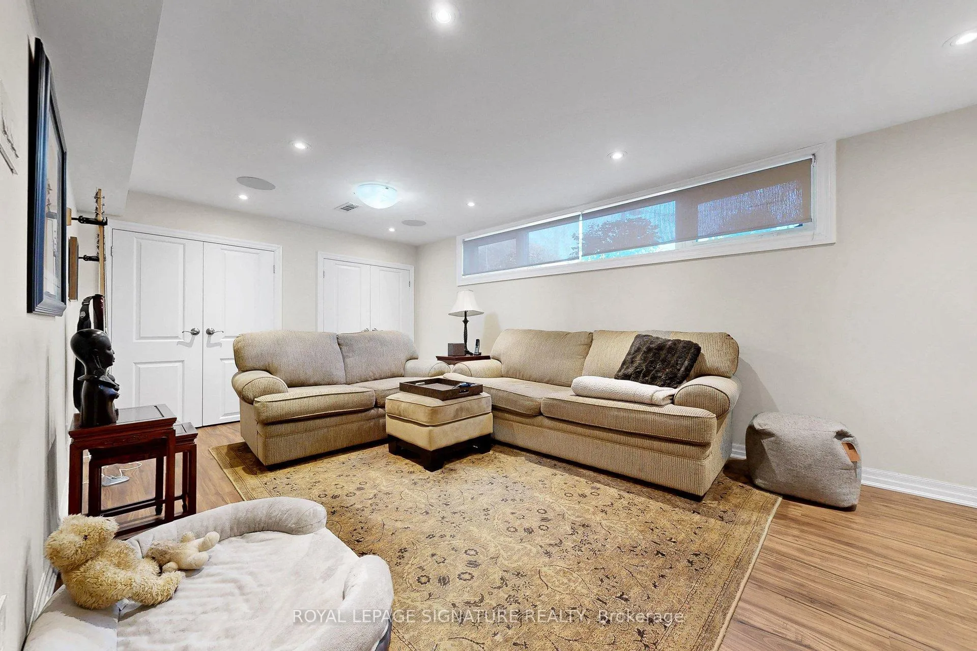 Photo 32 of 16 Renault Crescent, Etobicoke, Humber Heights — HOMEH