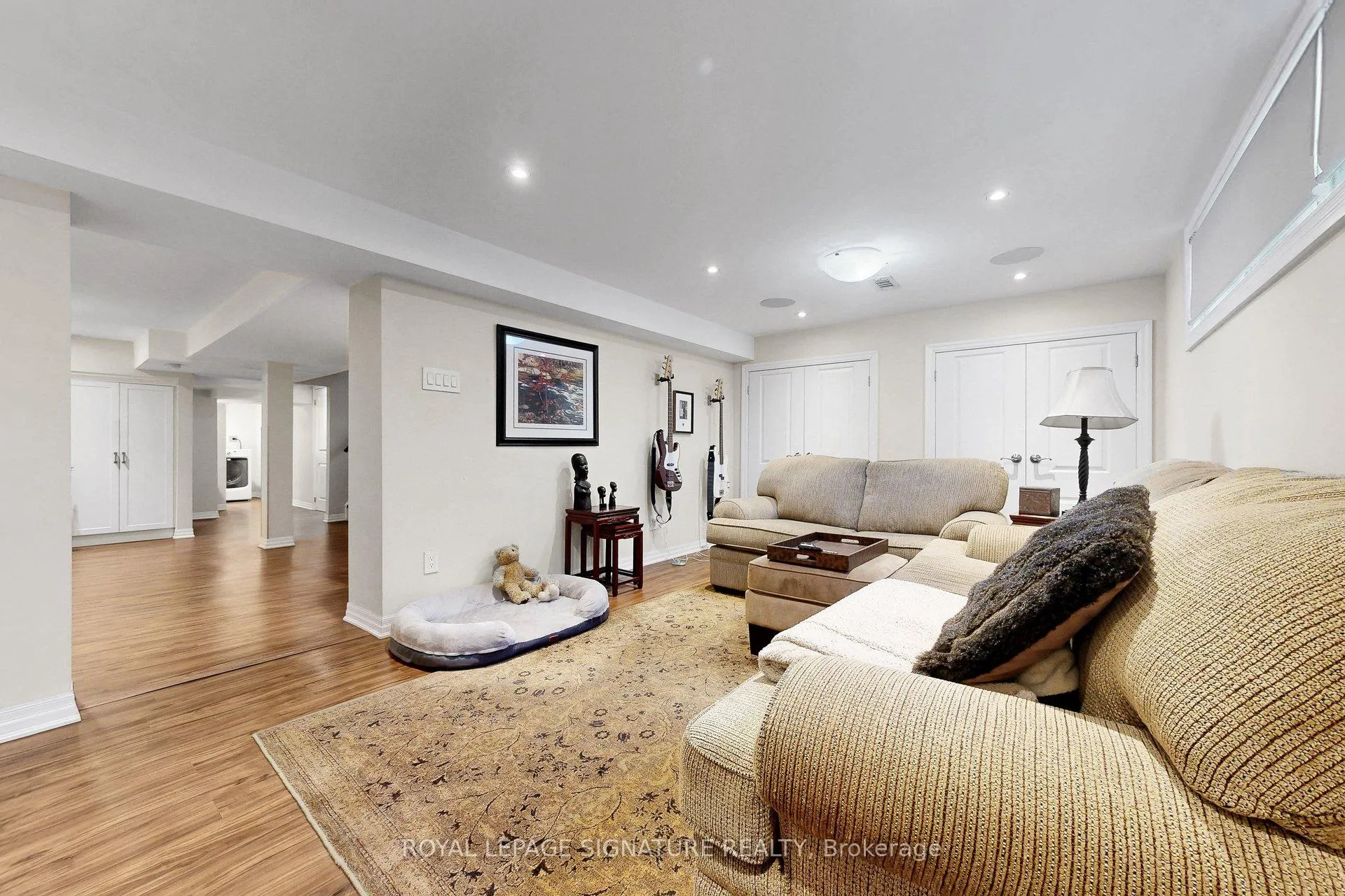 Photo 33 of 16 Renault Crescent, Etobicoke, Humber Heights — HOMEH