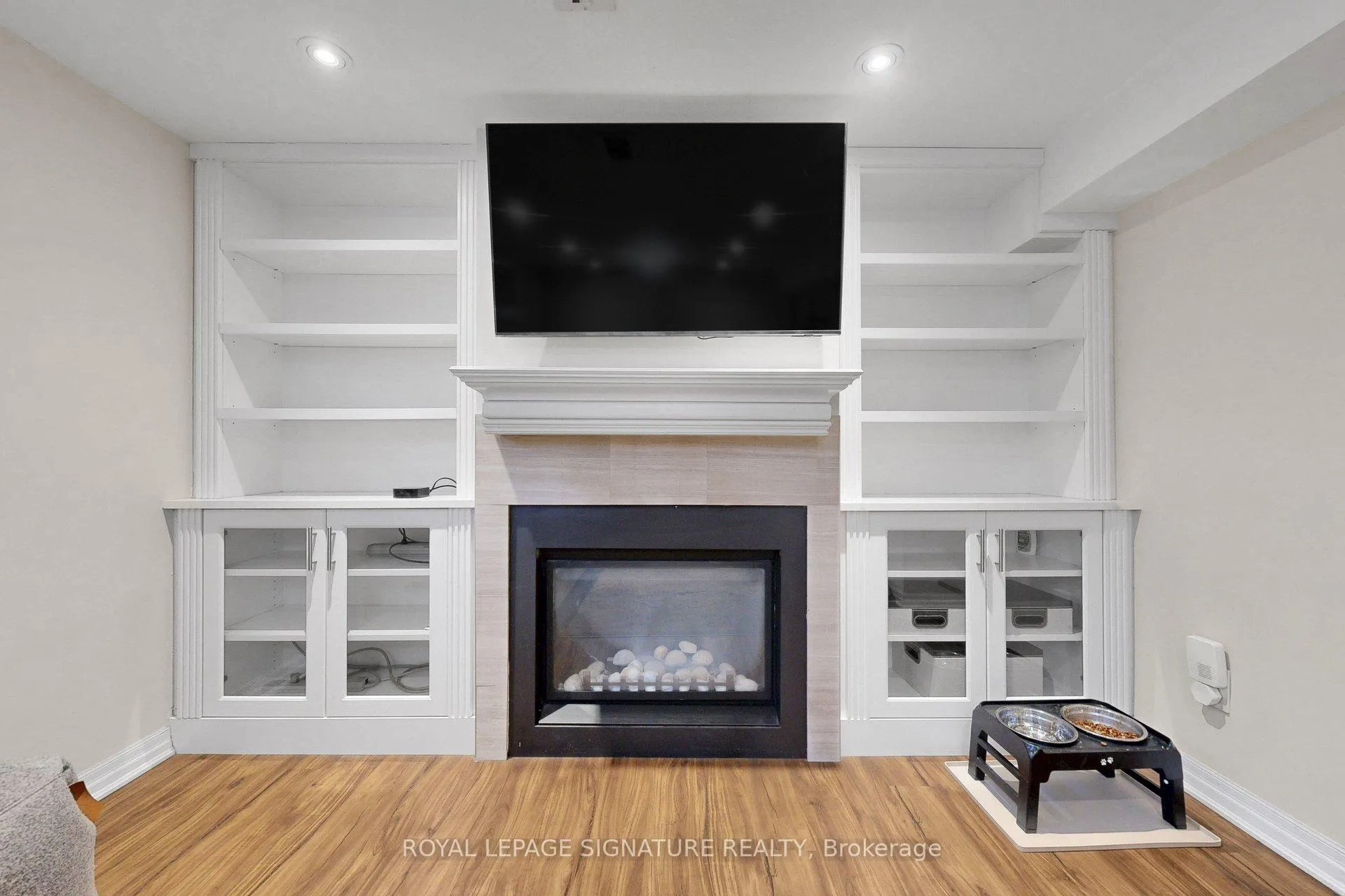 Photo 34 of 16 Renault Crescent, Etobicoke, Humber Heights — HOMEH