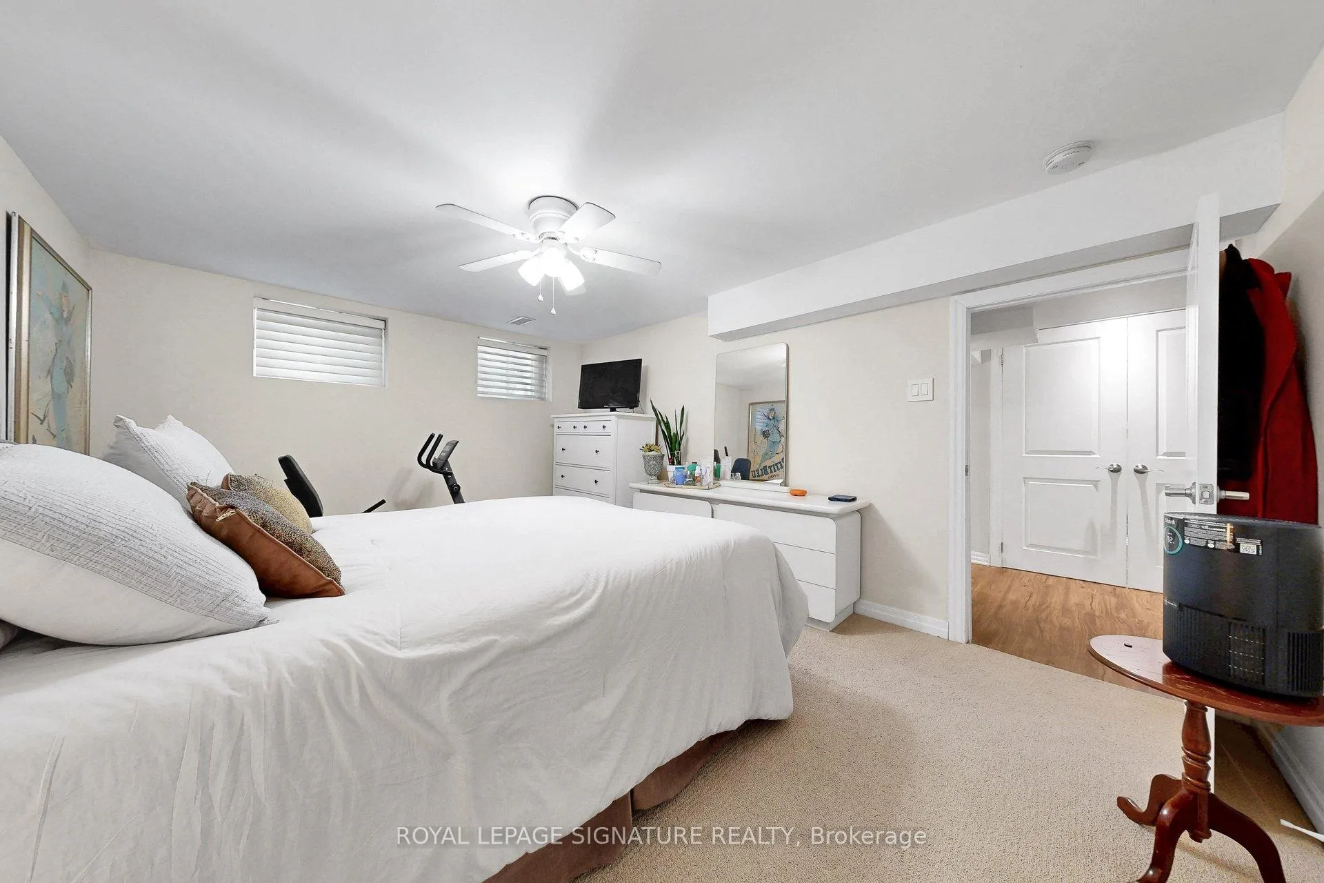 Photo 39 of 16 Renault Crescent, Etobicoke, Humber Heights — HOMEH
