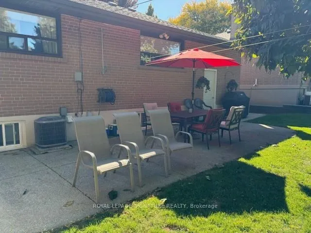 Photo 46 of 16 Renault Crescent, Etobicoke, Humber Heights — HOMEH
