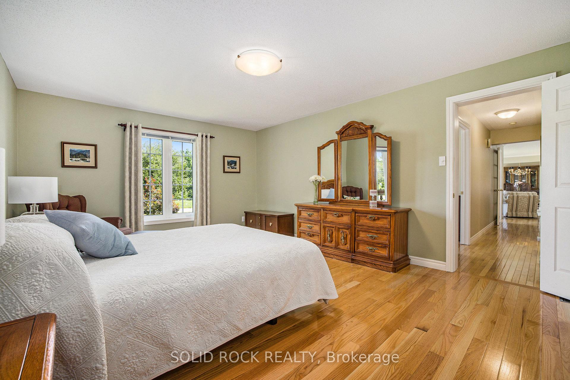 Photo 23 of 135 Delaney Drive, Ottawa, Huntley Ward (South West) — HOMEH