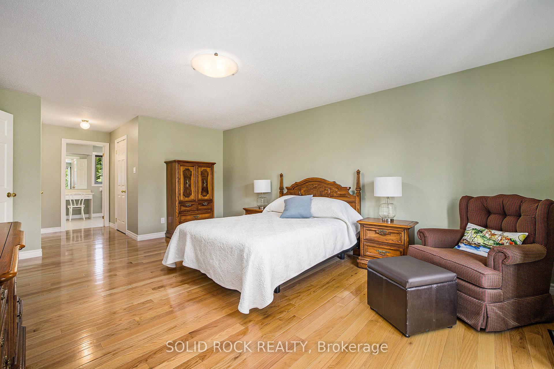Photo 24 of 135 Delaney Drive, Ottawa, Huntley Ward (South West) — HOMEH