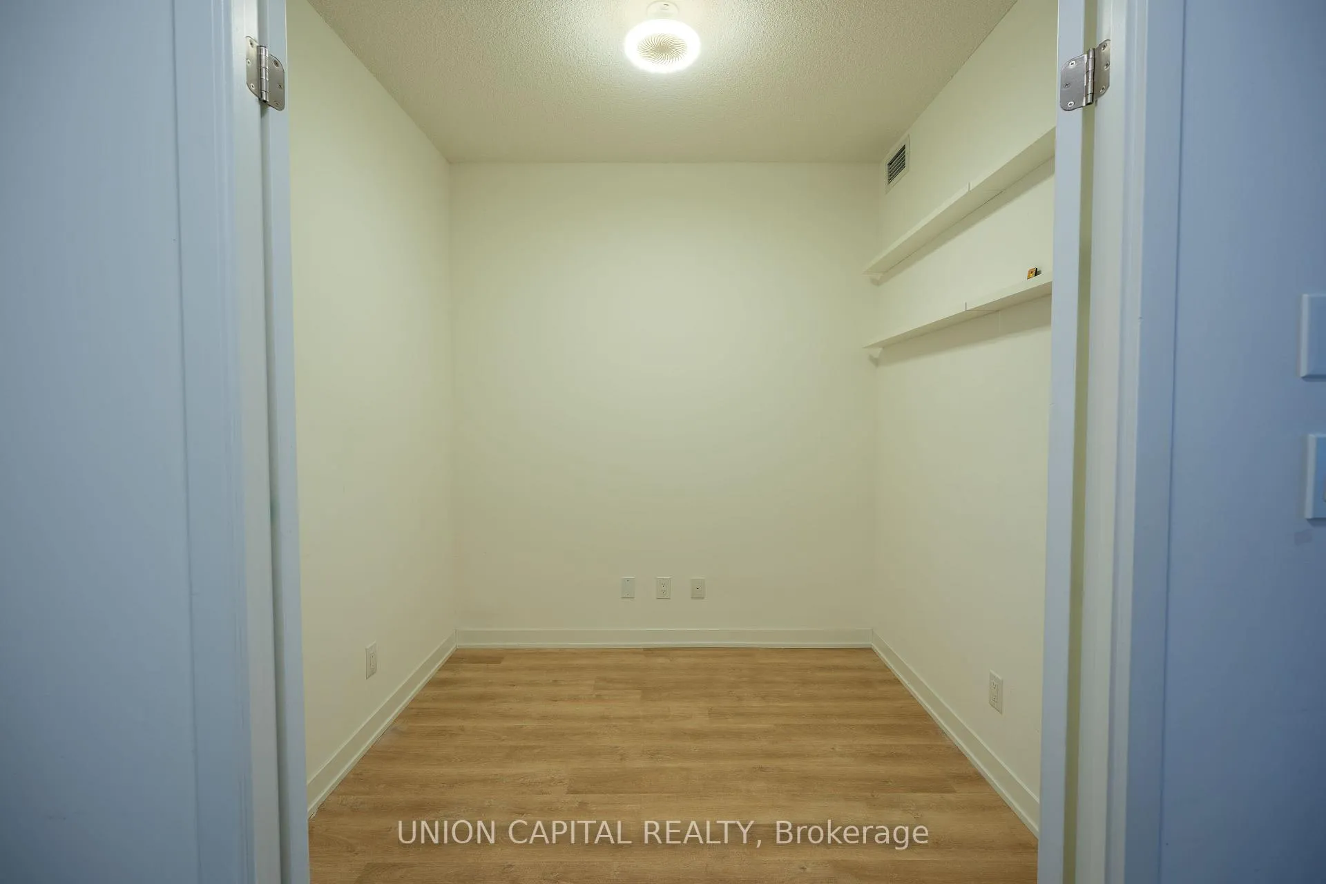 Photo 3 of Unit 1106, 8119 Birchmount Road, Markham, Unionville — HOMEH