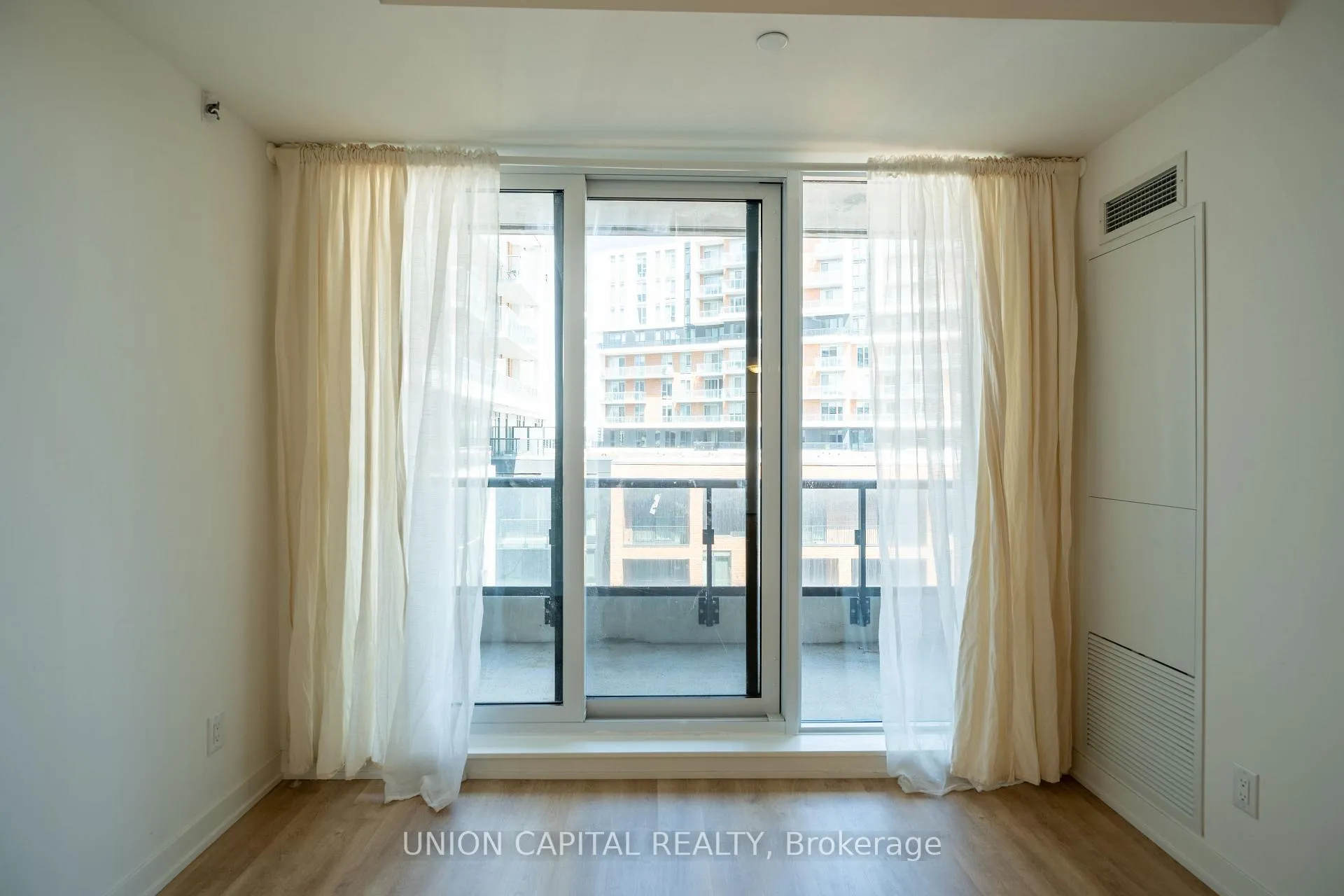Photo 9 of Unit 1106, 8119 Birchmount Road, Markham, Unionville — HOMEH