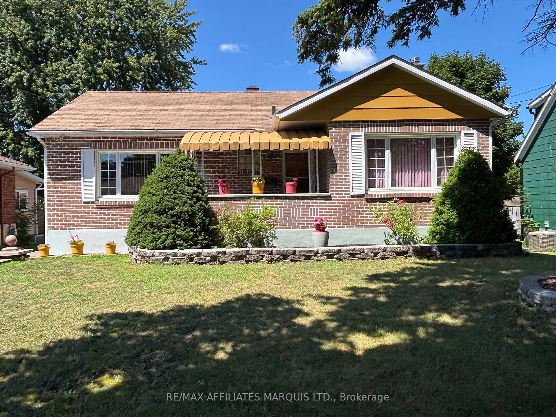 Photo 2 of 1113 Osborne Avenue, Cornwall — HOMEH