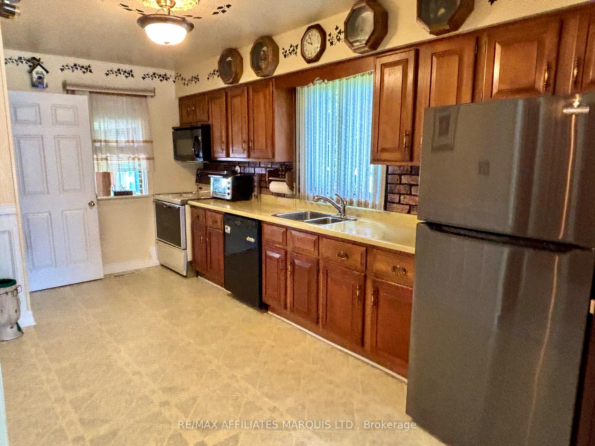 Photo 8 of 1113 Osborne Avenue, Cornwall — HOMEH