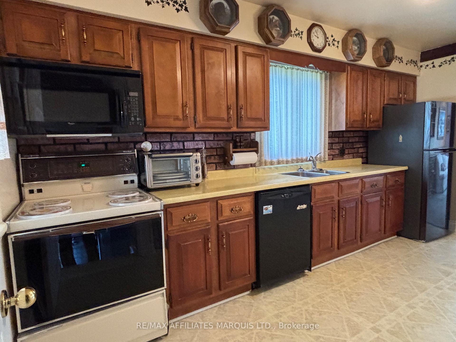 Photo 9 of 1113 Osborne Avenue, Cornwall — HOMEH