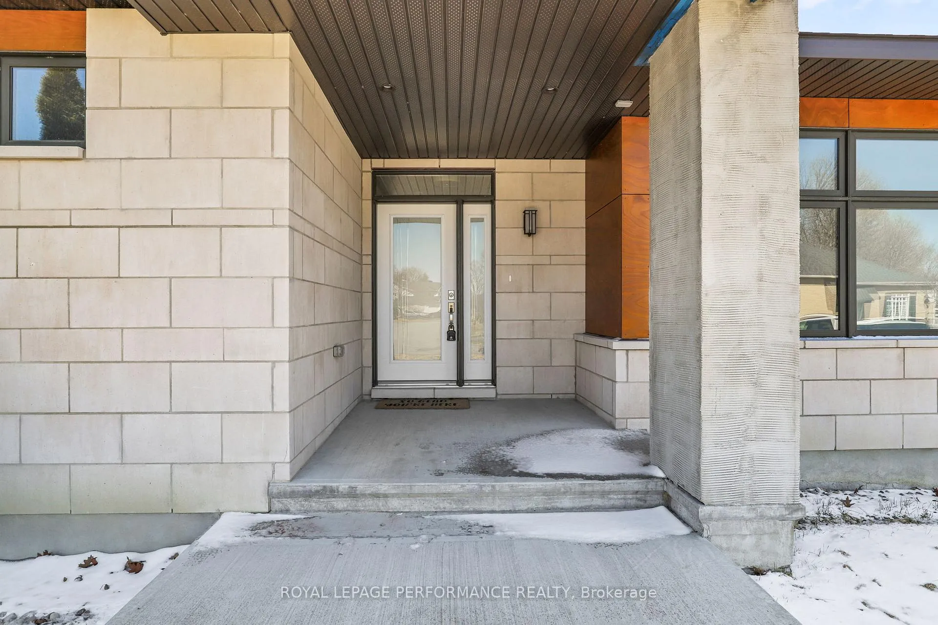Photo 3 of 32 Moore Street, Ottawa, Richmond — HOMEH