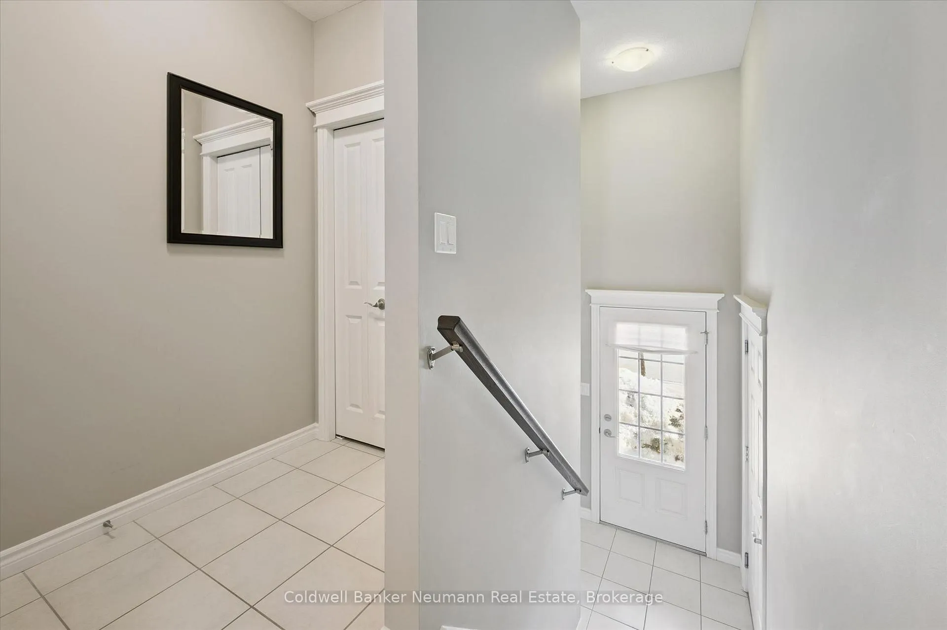Photo 2 of Unit 6, 146 Downey Road, Guelph, Kortright Hills — HOMEH