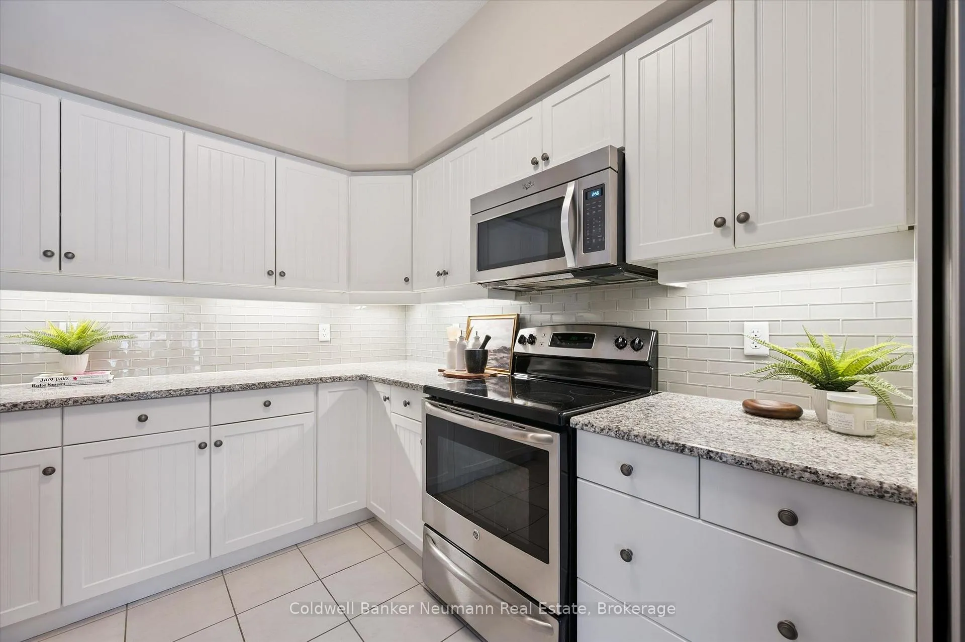 Photo 8 of Unit 6, 146 Downey Road, Guelph, Kortright Hills — HOMEH
