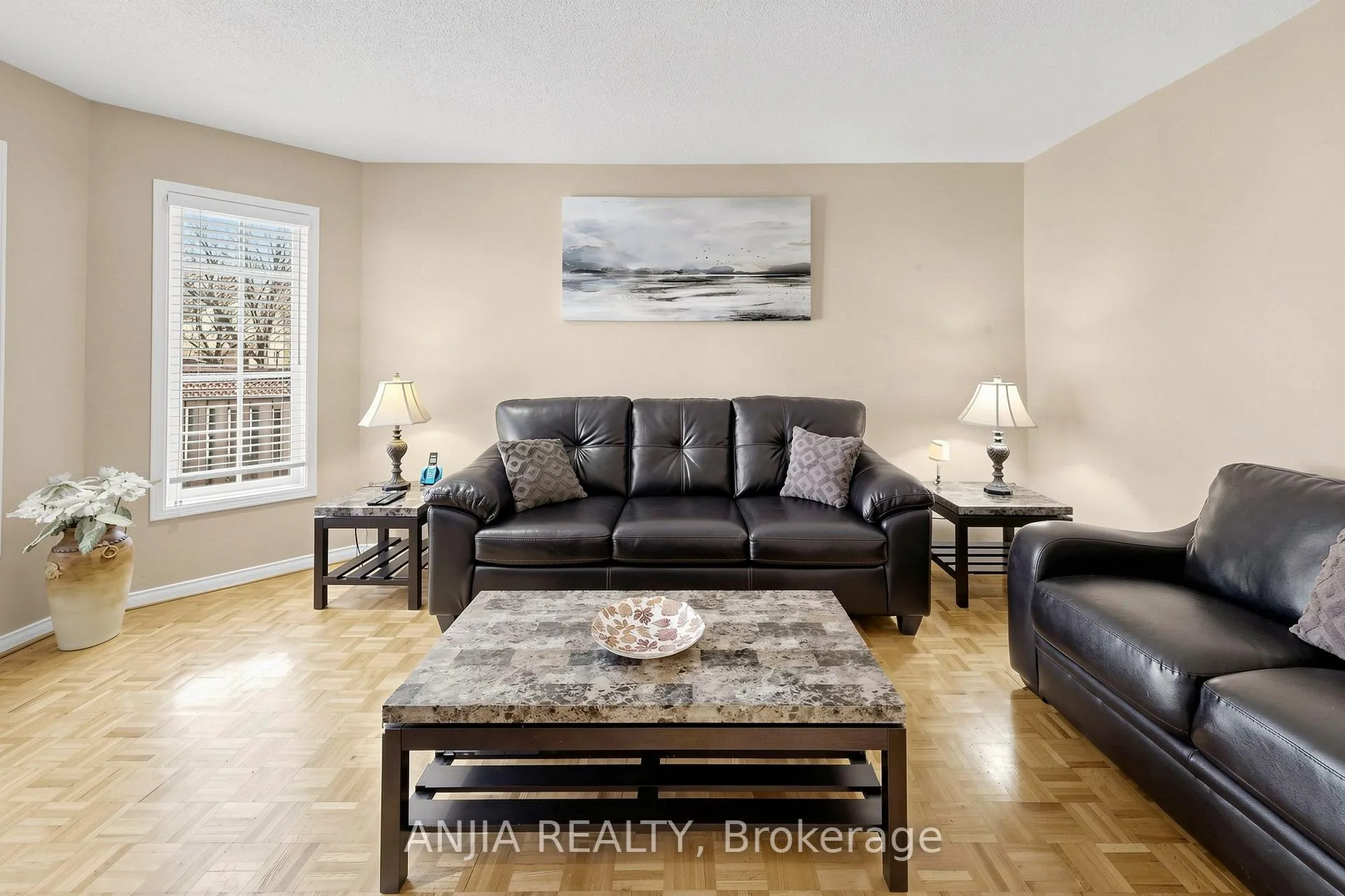 Photo 3 of 84 Havagal Crescent, Markham, Markville — HOMEH