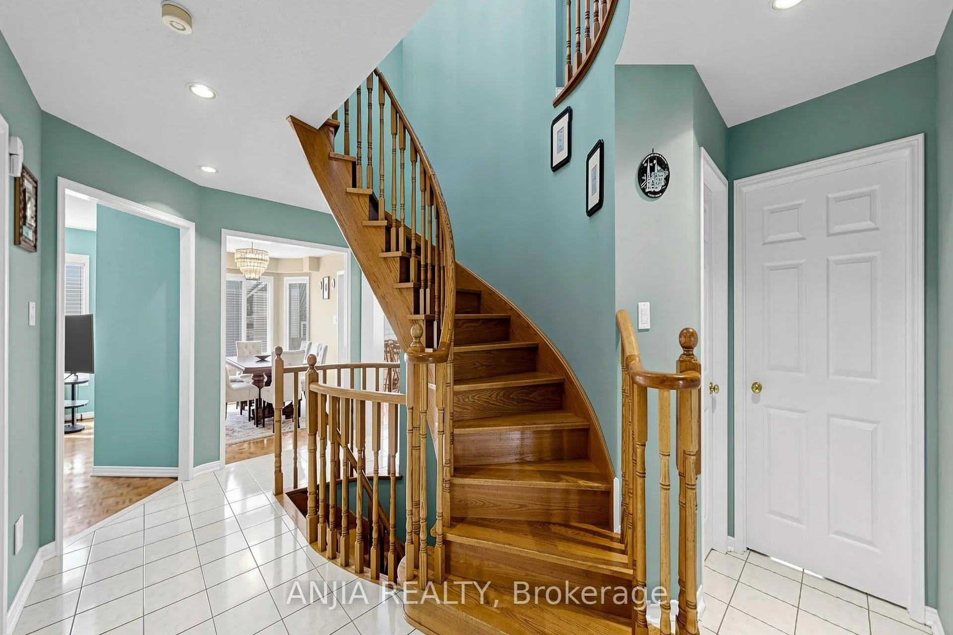 Photo 21 of 84 Havagal Crescent, Markham, Markville — HOMEH