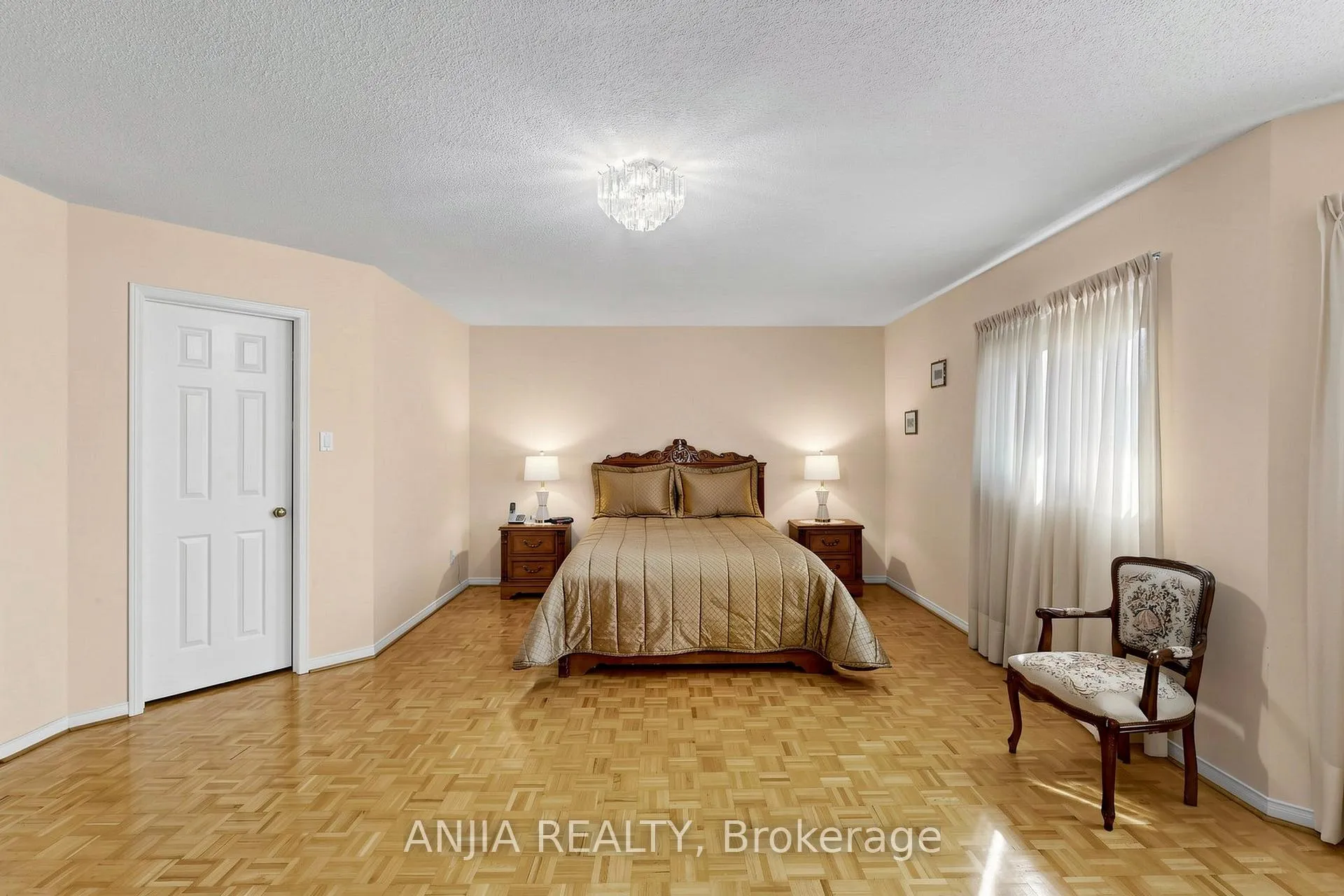 Photo 24 of 84 Havagal Crescent, Markham, Markville — HOMEH