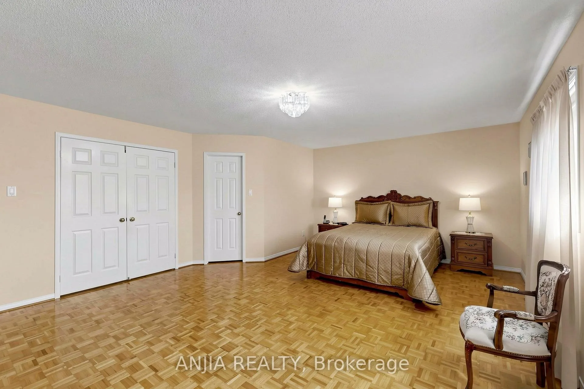 Photo 25 of 84 Havagal Crescent, Markham, Markville — HOMEH