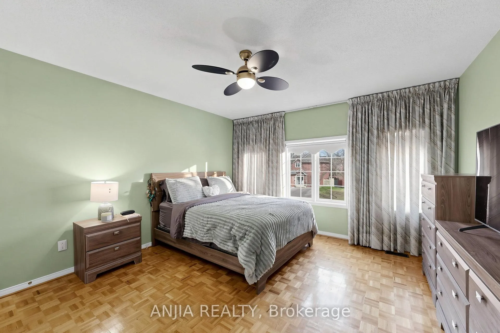 Photo 29 of 84 Havagal Crescent, Markham, Markville — HOMEH