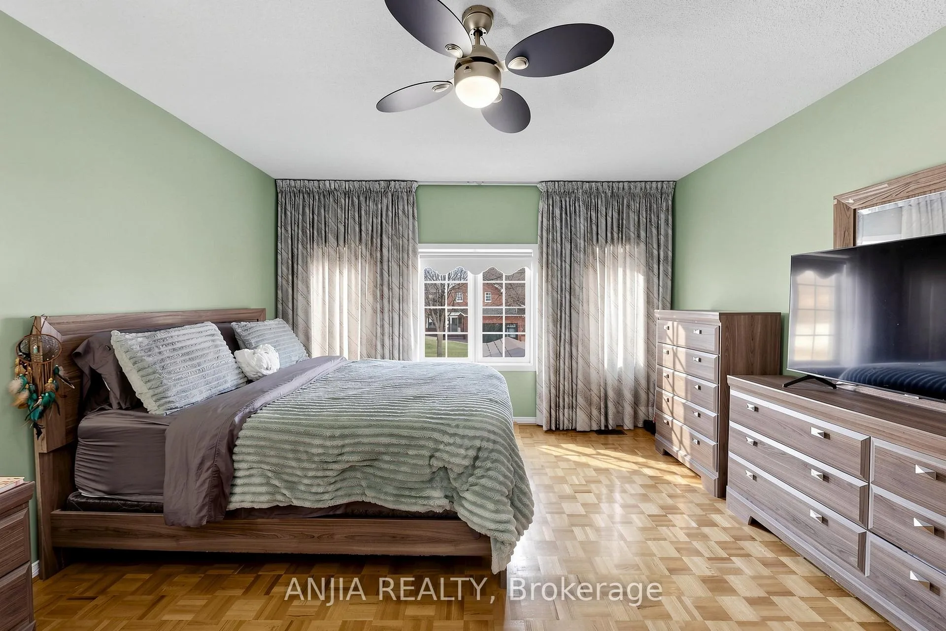 Photo 30 of 84 Havagal Crescent, Markham, Markville — HOMEH
